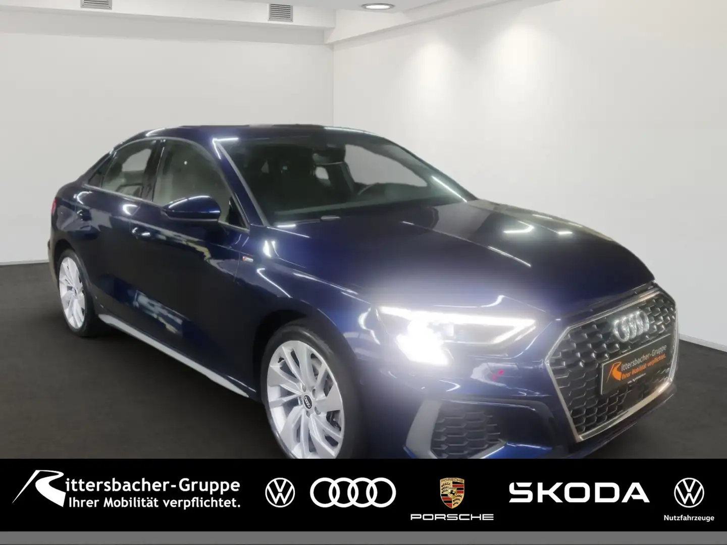 Audi A3 30 TDI s-line Business+AssistenzPak Blauw - 1
