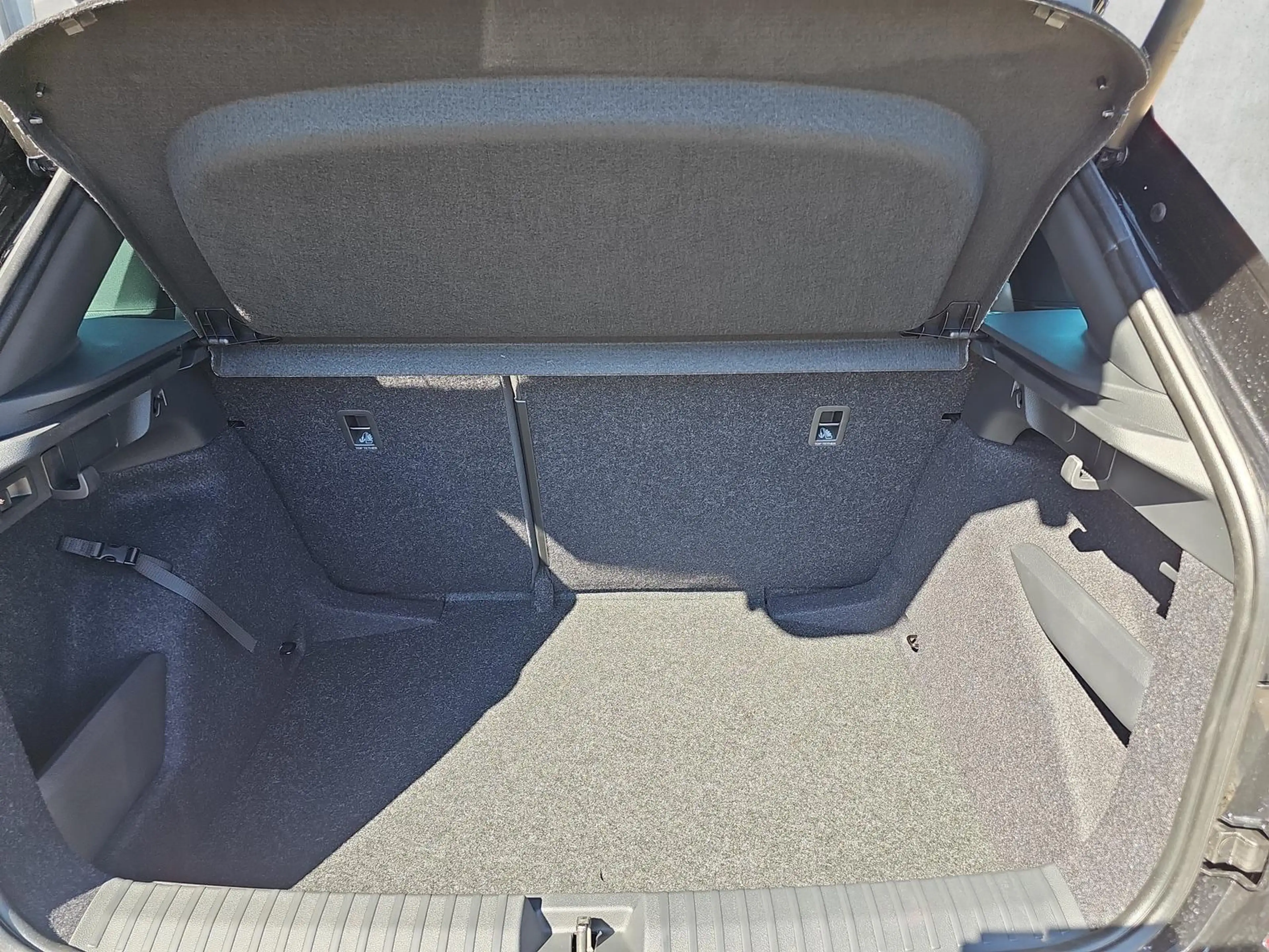 Skoda Kamiq Monte Carlo 1.5 TSI DSG Matrix AHK 18Zoll 110 k... — photo 14