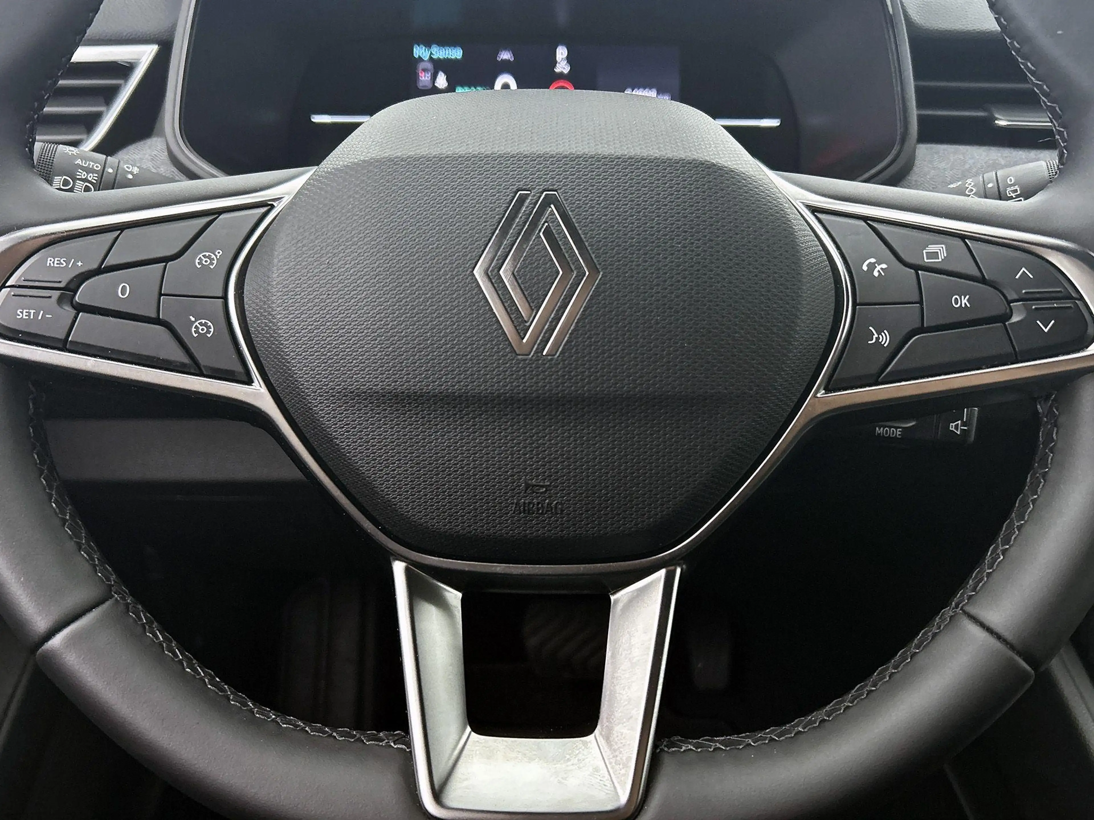 Renault Clio 1.6 E-Tech Full Hybrid 145 techno — photo 14