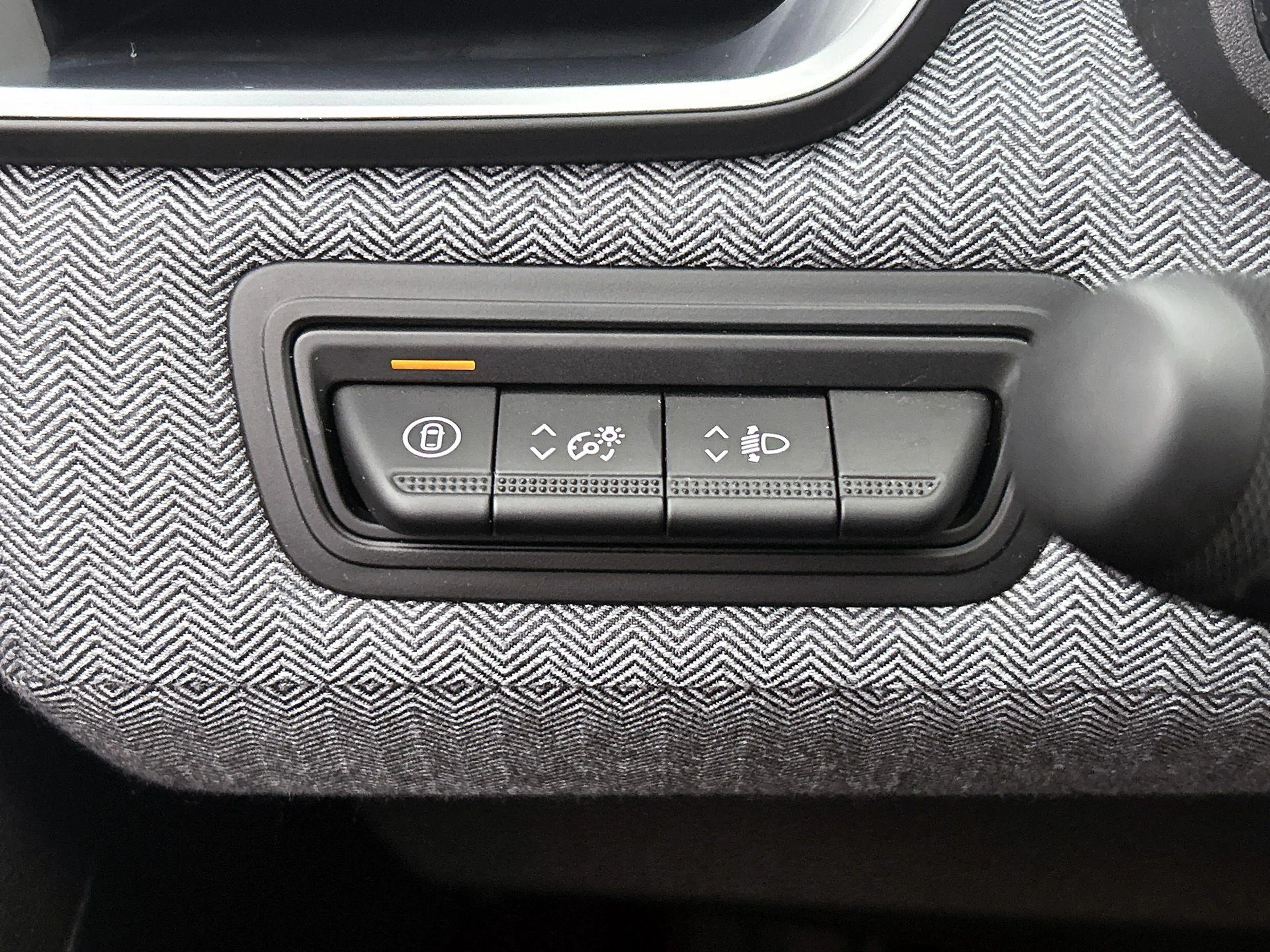 Renault Clio 1.6 E-Tech Full Hybrid 145 techno — photo 13