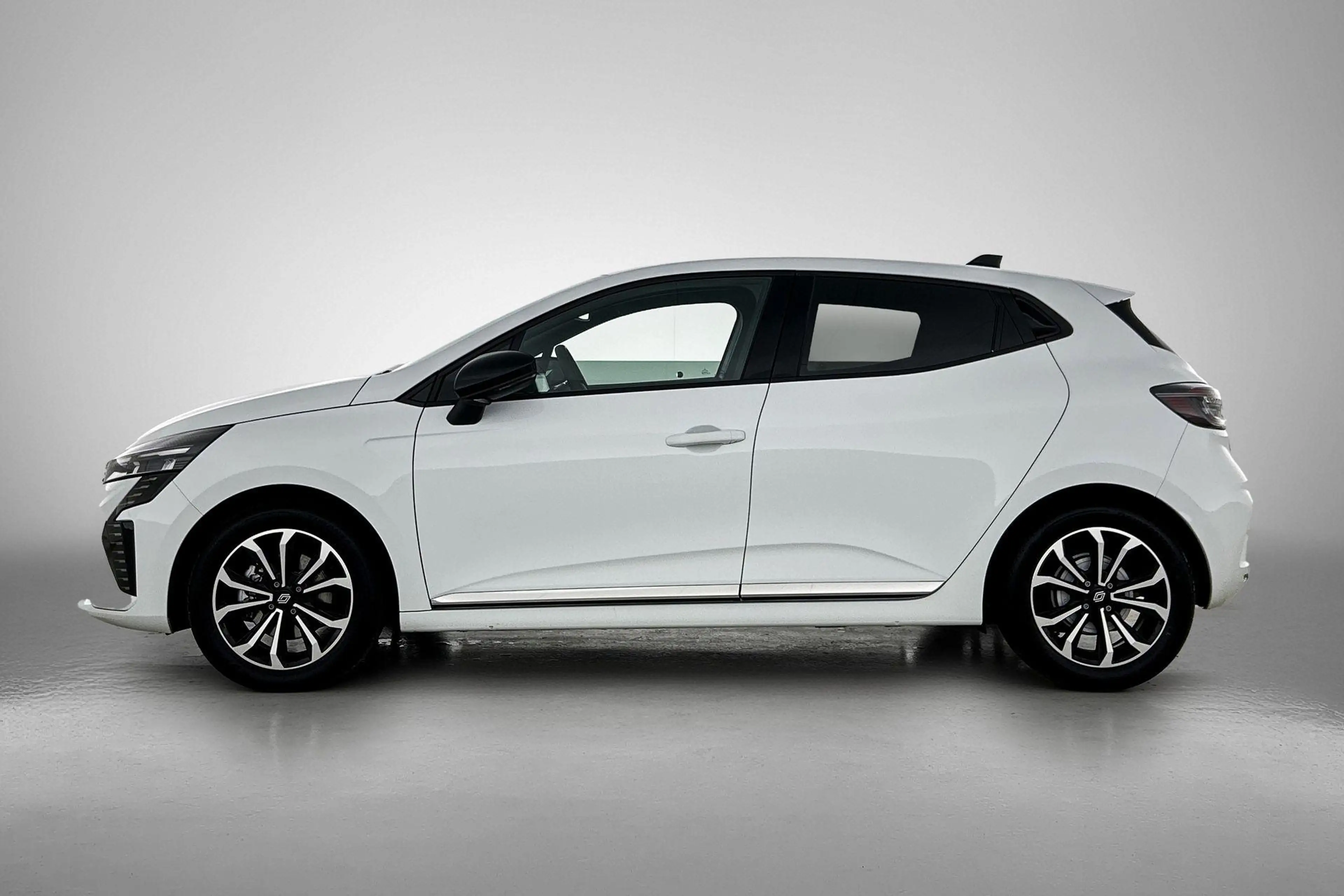 Renault Clio 1.6 E-Tech Full Hybrid 145 techno — photo 6