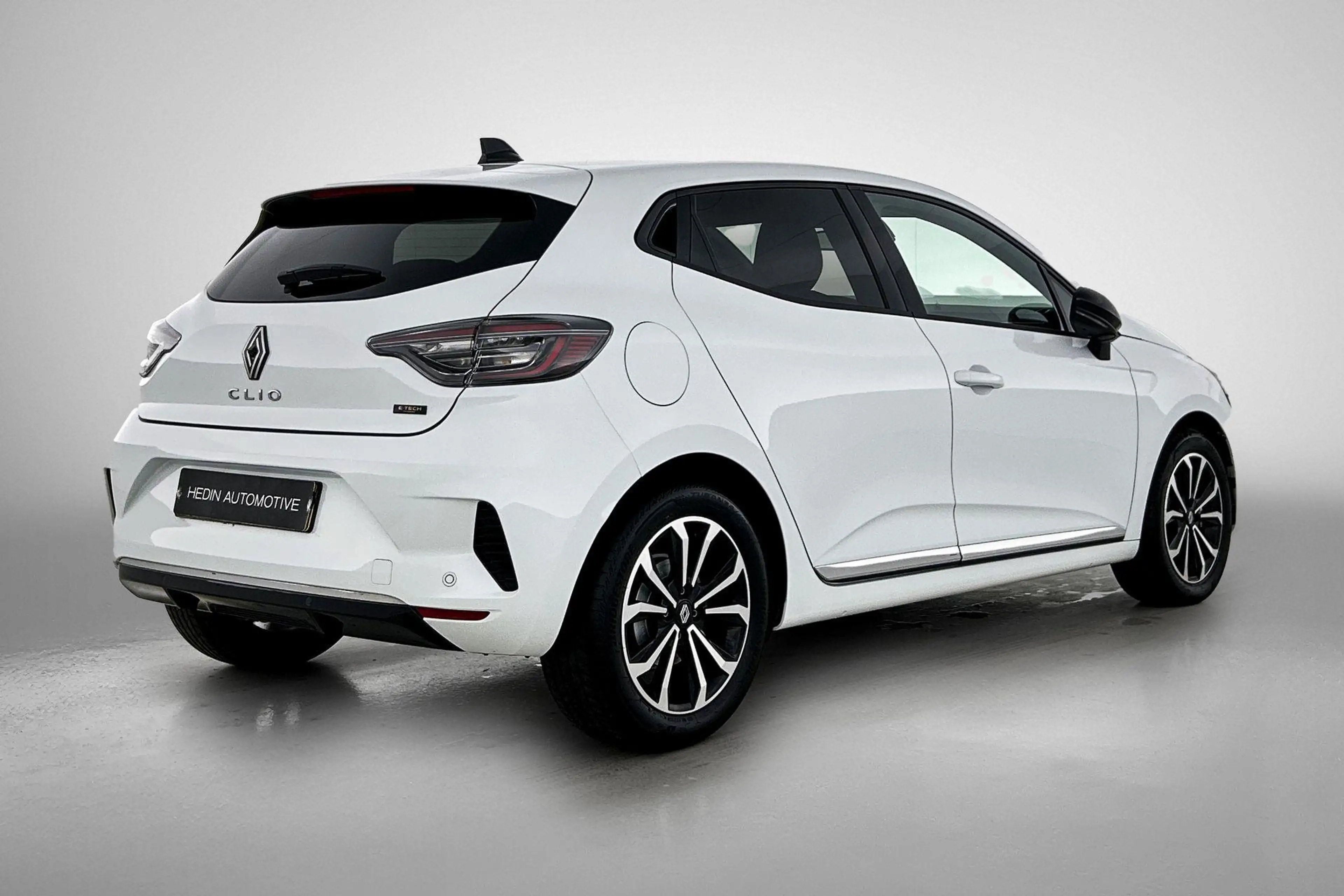 Renault Clio 1.6 E-Tech Full Hybrid 145 techno — photo 2