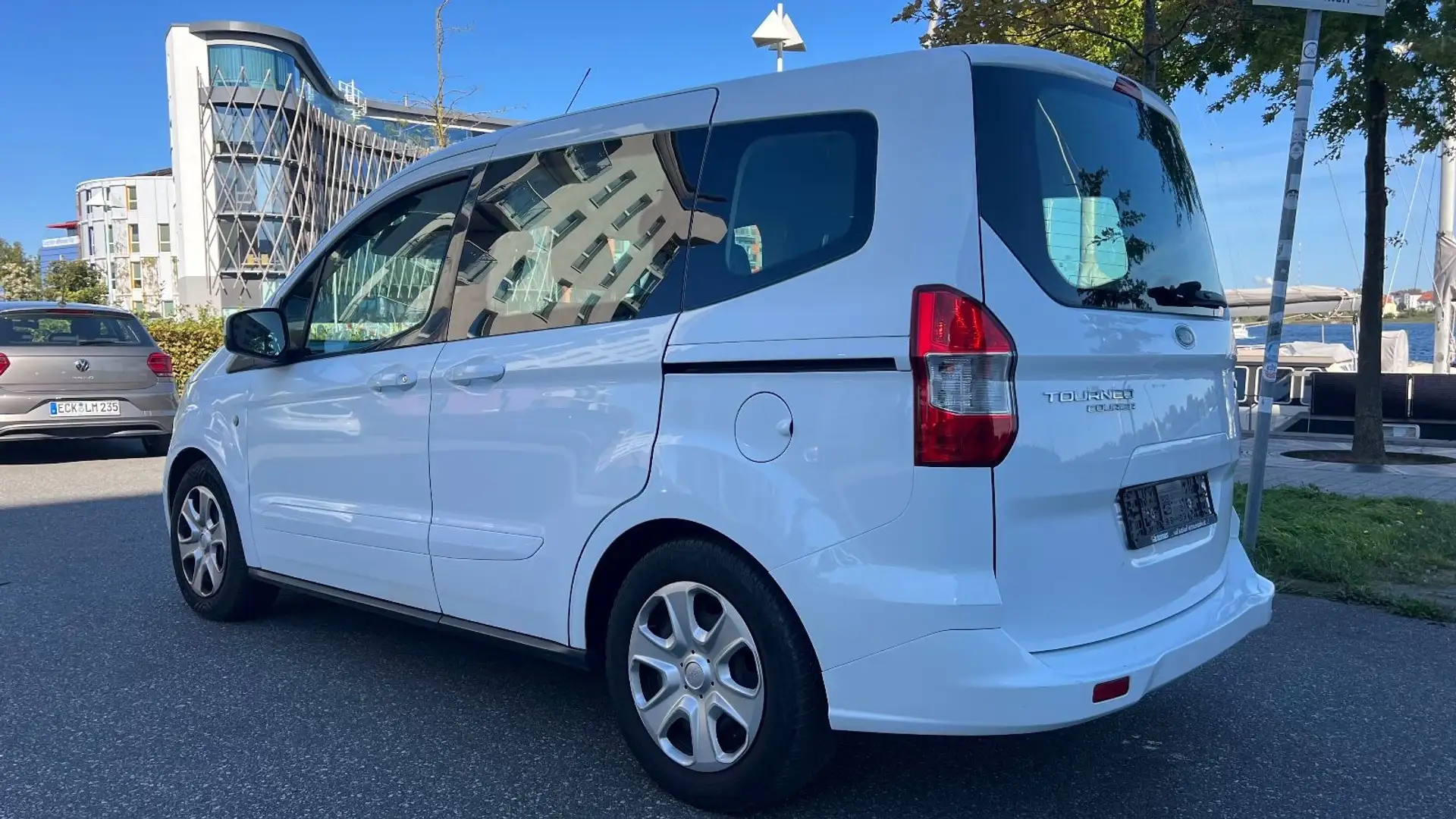 Ford Tourneo Courier Trend HU NEU KLIMA Weiß - 1