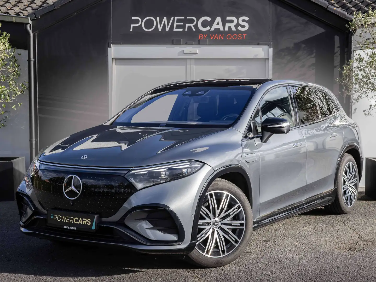 Mercedes-Benz EQS SUV 450+ 4Matic 7 Zit AMG Np: € 150.000 Grau - 1
