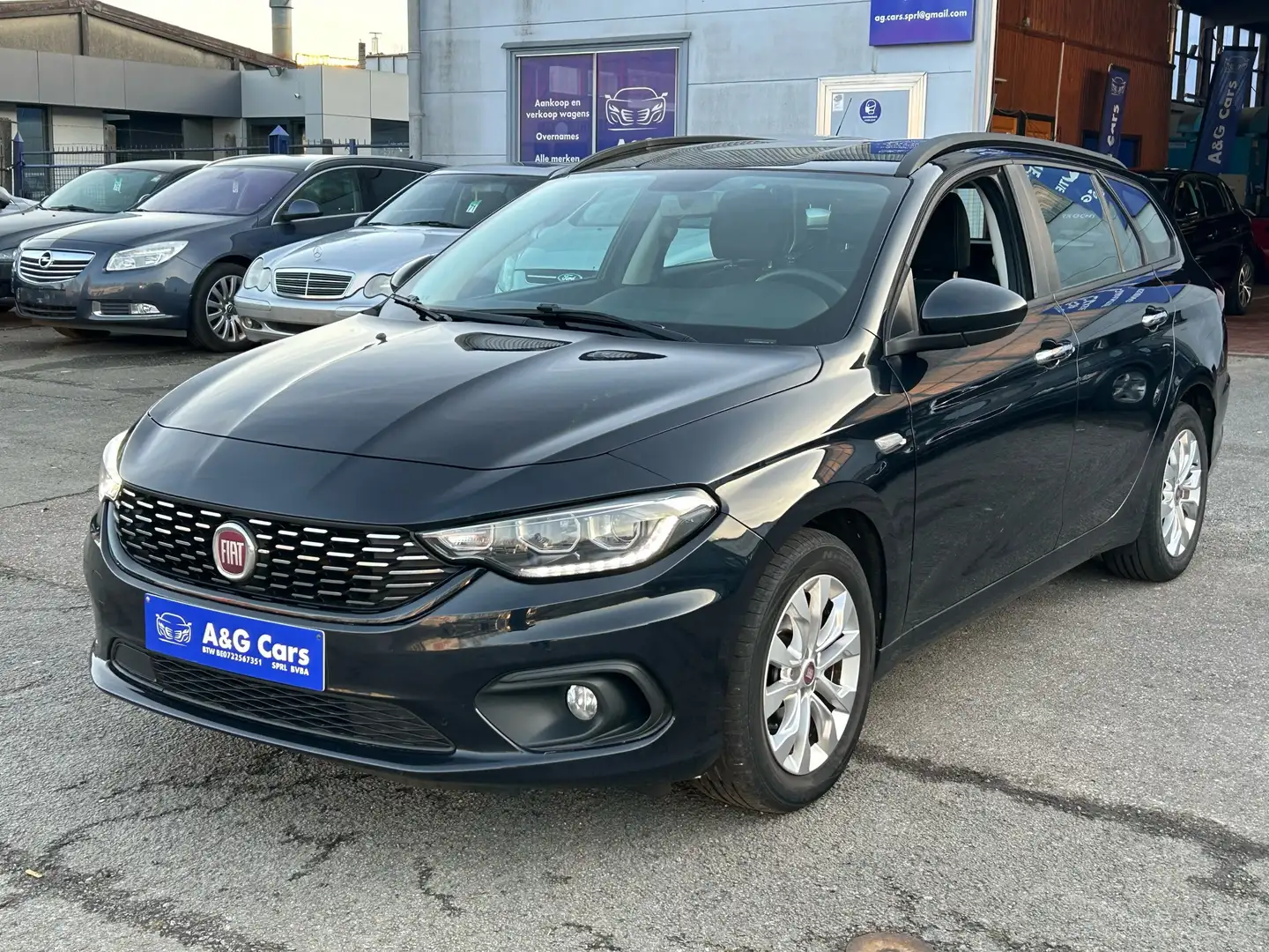 Fiat Tipo SW 1.4 Easy Zwart - 1