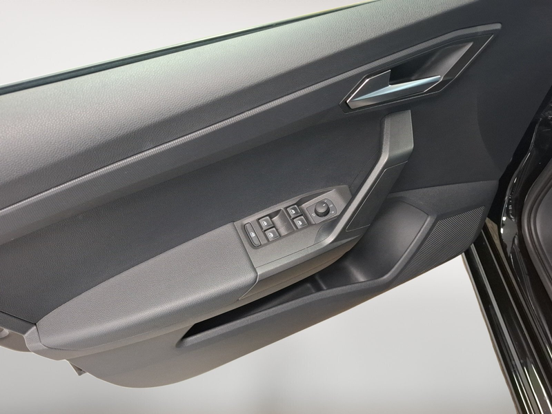 SEAT Ibiza 1.0 TSI Style PDC SHZ ACC KeyLess LED LM — photo 13