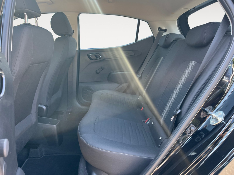 Hyundai i10 1.0 Select DynLicht Fernlichtass. PDC SHZ — photo 15