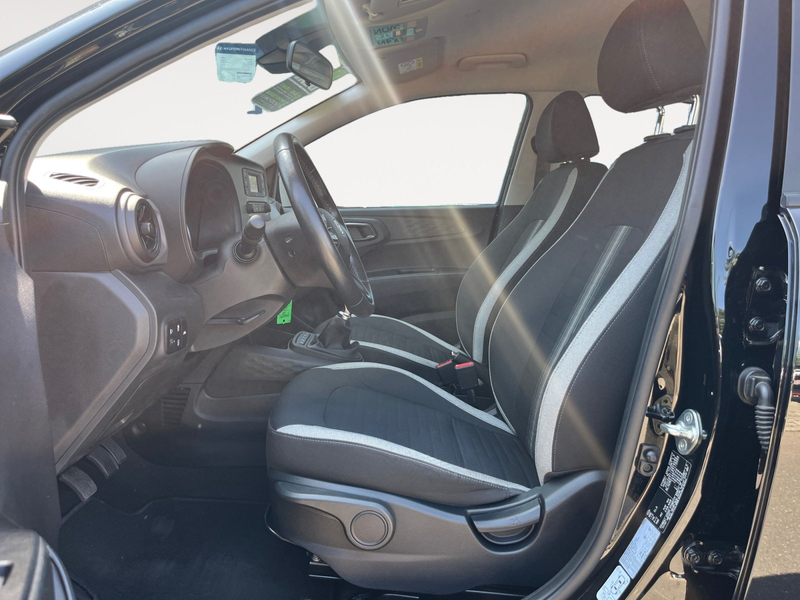 Hyundai i10 1.0 Select DynLicht Fernlichtass. PDC SHZ — photo 11
