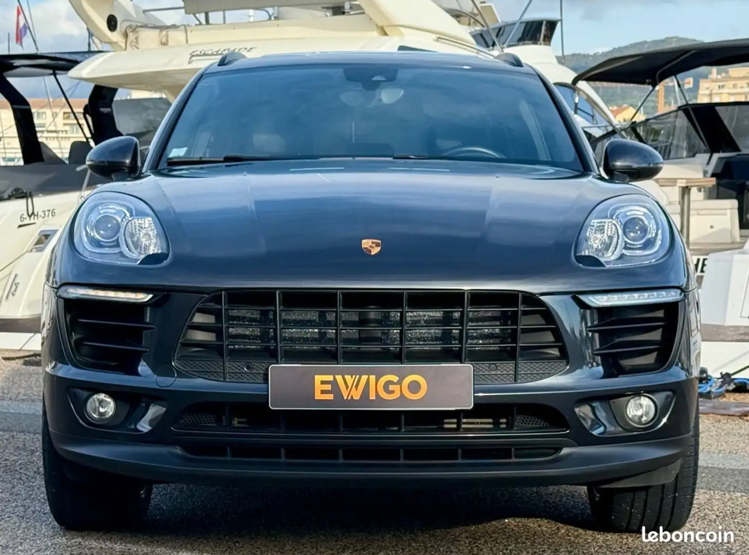 Porsche Macan magnifique 2.0 turbo 252ch pdk plus de 16ke d'options attelage elect. Toit pano pse 1ere main Gris - 2