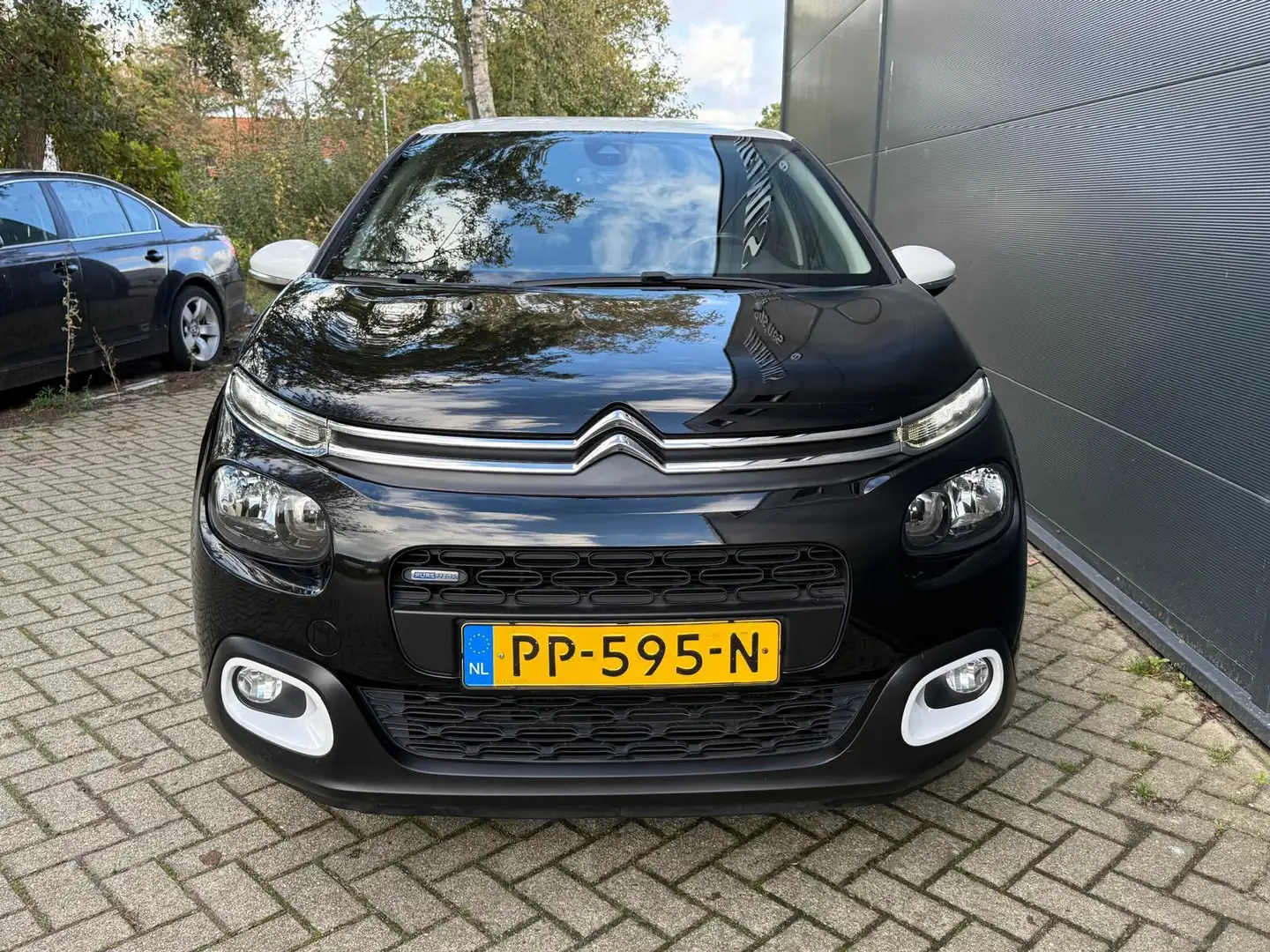 Citroen C3 1.2 PureTech S&S/Navi/varplay/achteruitcamera/park Noir - 2