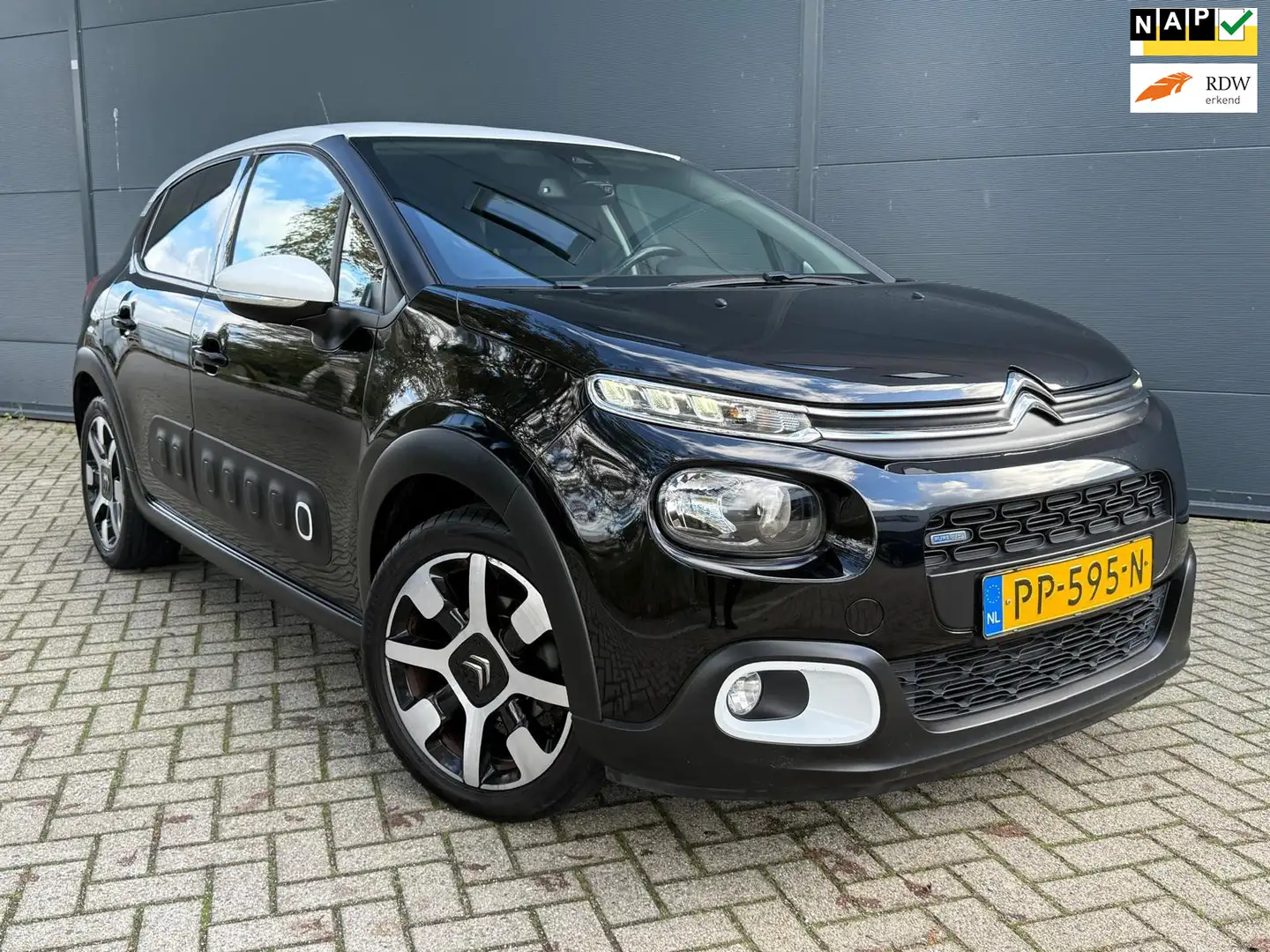Citroen C3 1.2 PureTech S&S/Navi/varplay/achteruitcamera/park Noir - 1