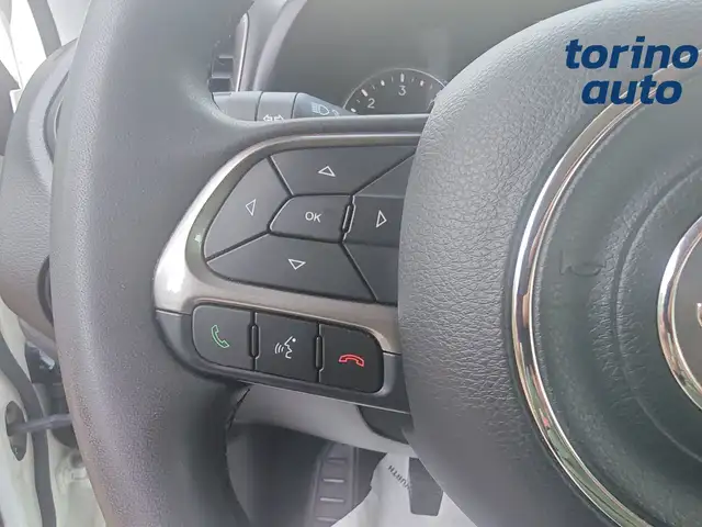 Jeep Renegade view 12