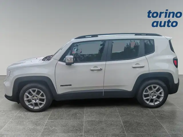 Jeep Renegade view 3
