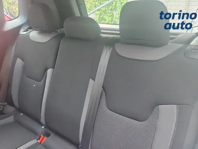 Jeep Renegade view 7