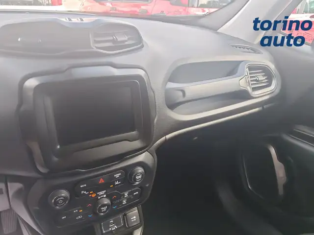 Jeep Renegade view 14