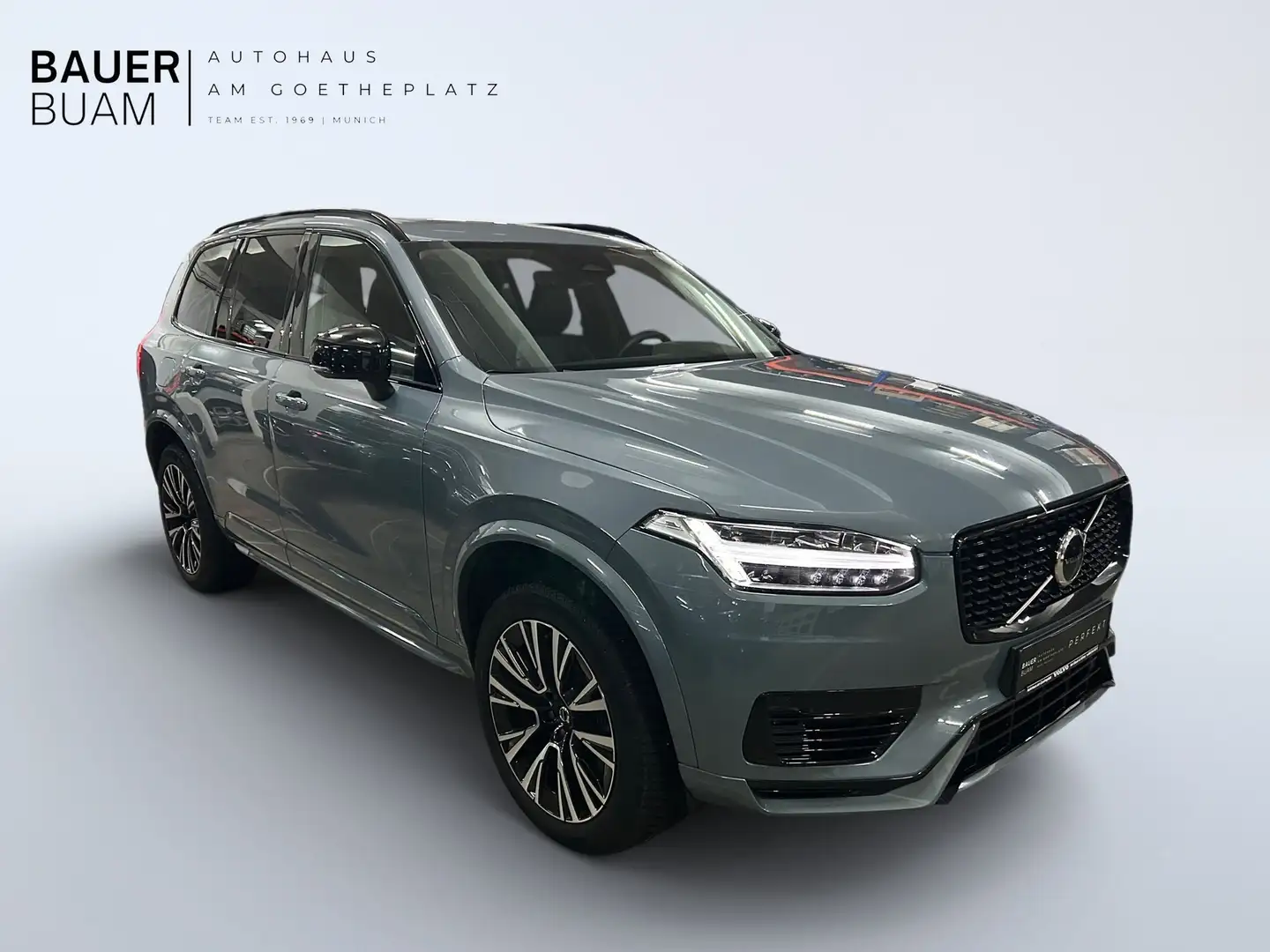 Volvo XC90 7-Sitzer Plus Dark Recharge Plug-In Hybrid AWD Grau - 2