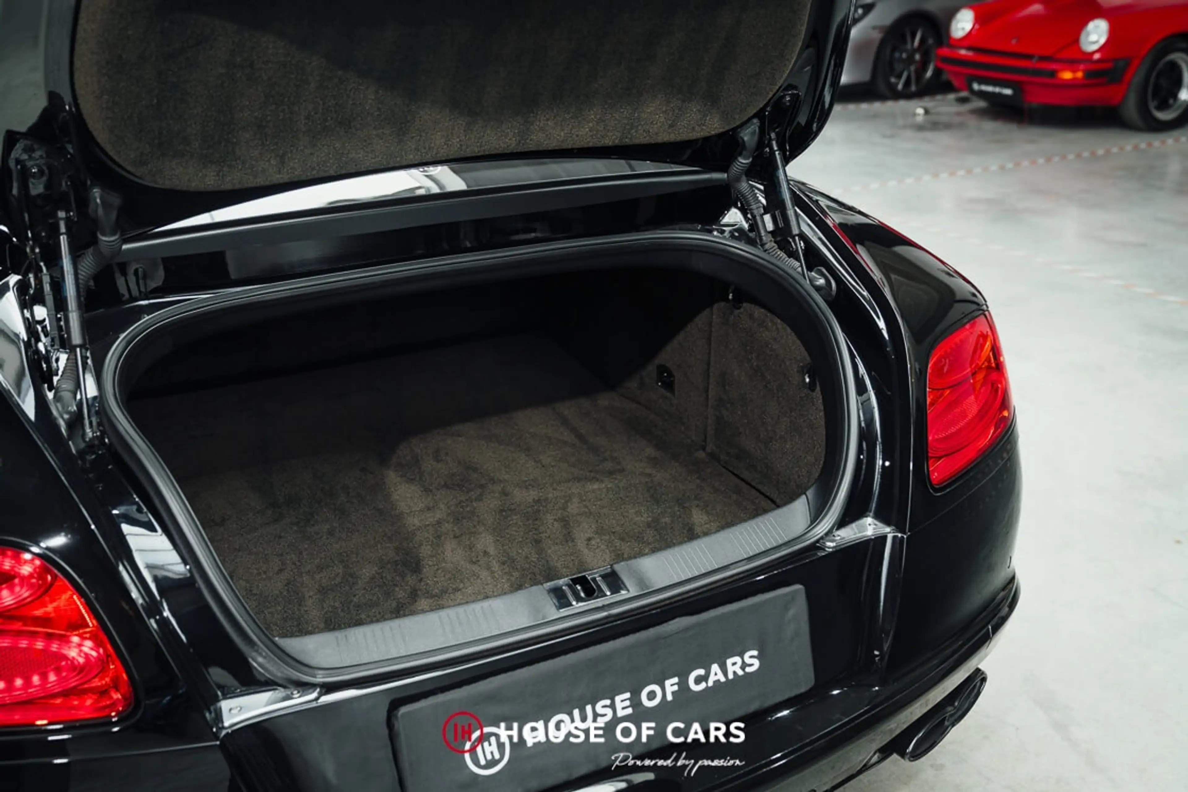 Bentley Continental GT V8 JUST SERVICED - 21% VAT — photo 14