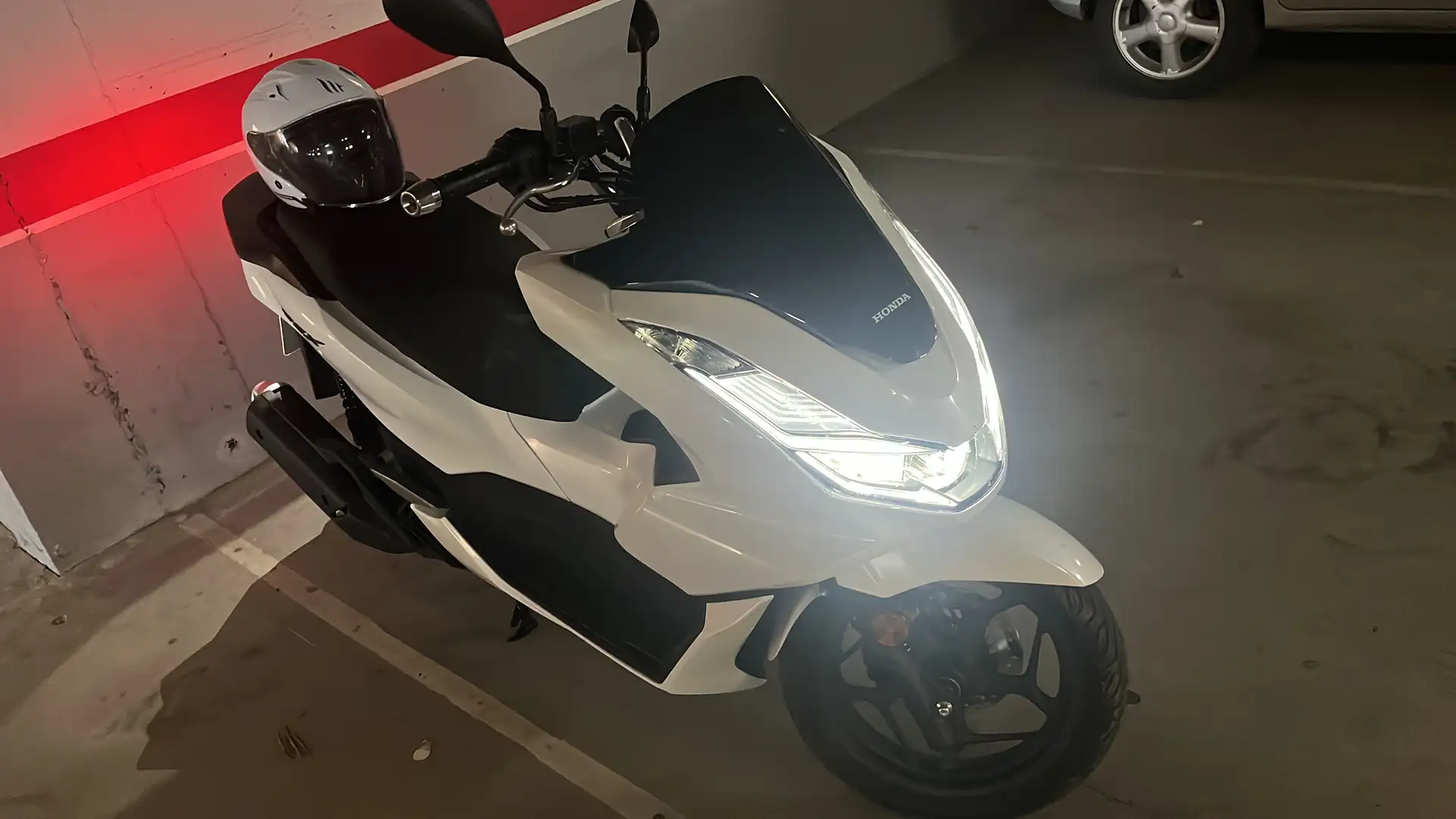 Honda PCX 125 gratia 4 años de honda + 1 ano de mapid - 1