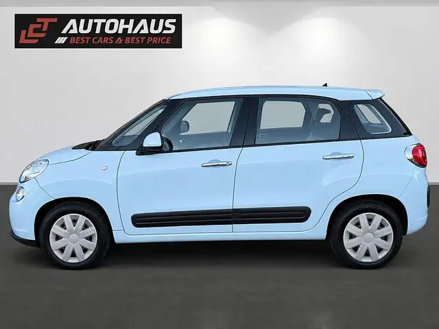 Fiat 500L view 2