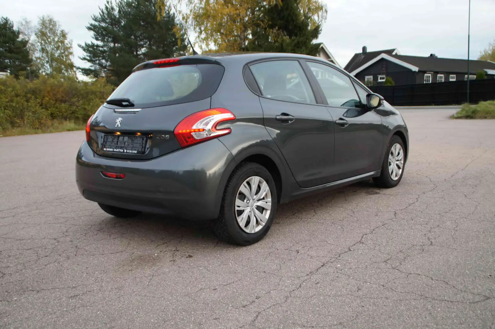 Peugeot 208 208 1.6 e-HDi 92ch BVM5 Féline - 2