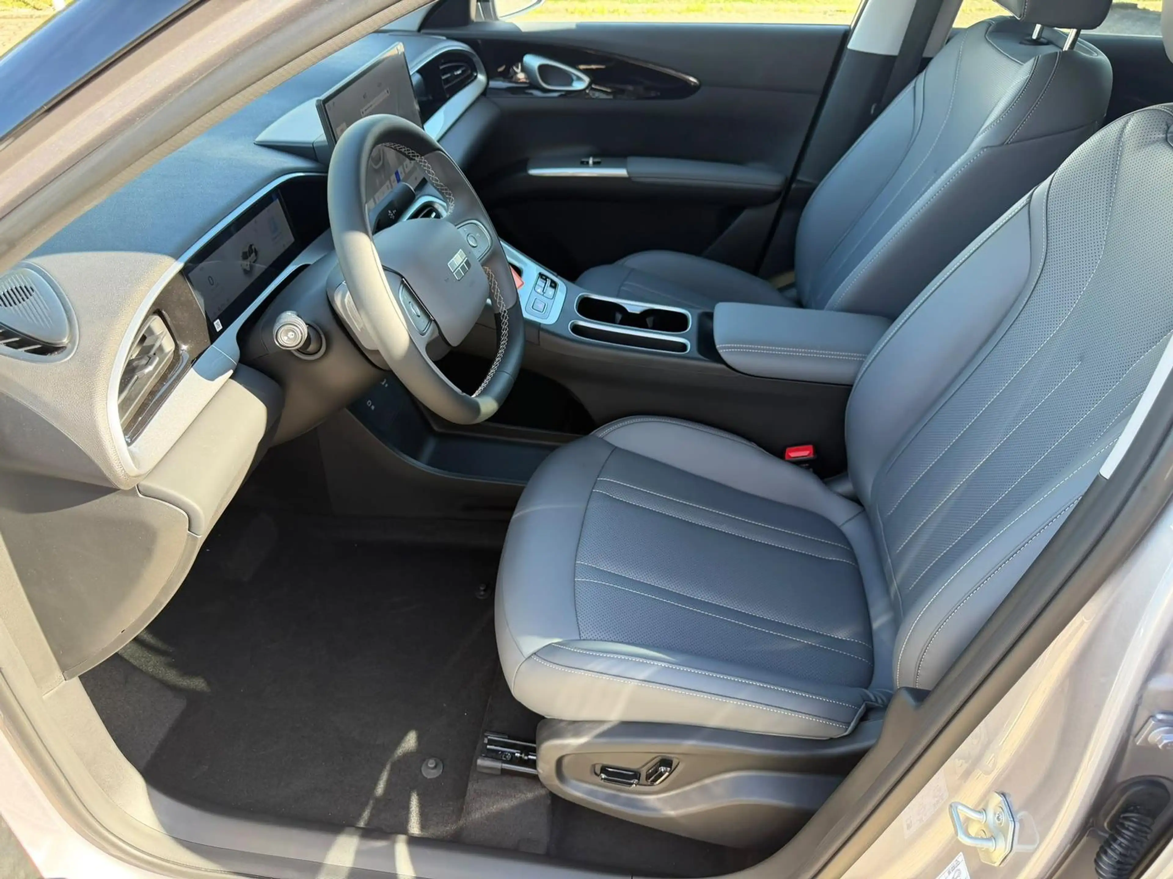 Geely Others 47,14 kwh Ultra*LED*Kamera*ACC*Navi*PDC* — photo 12