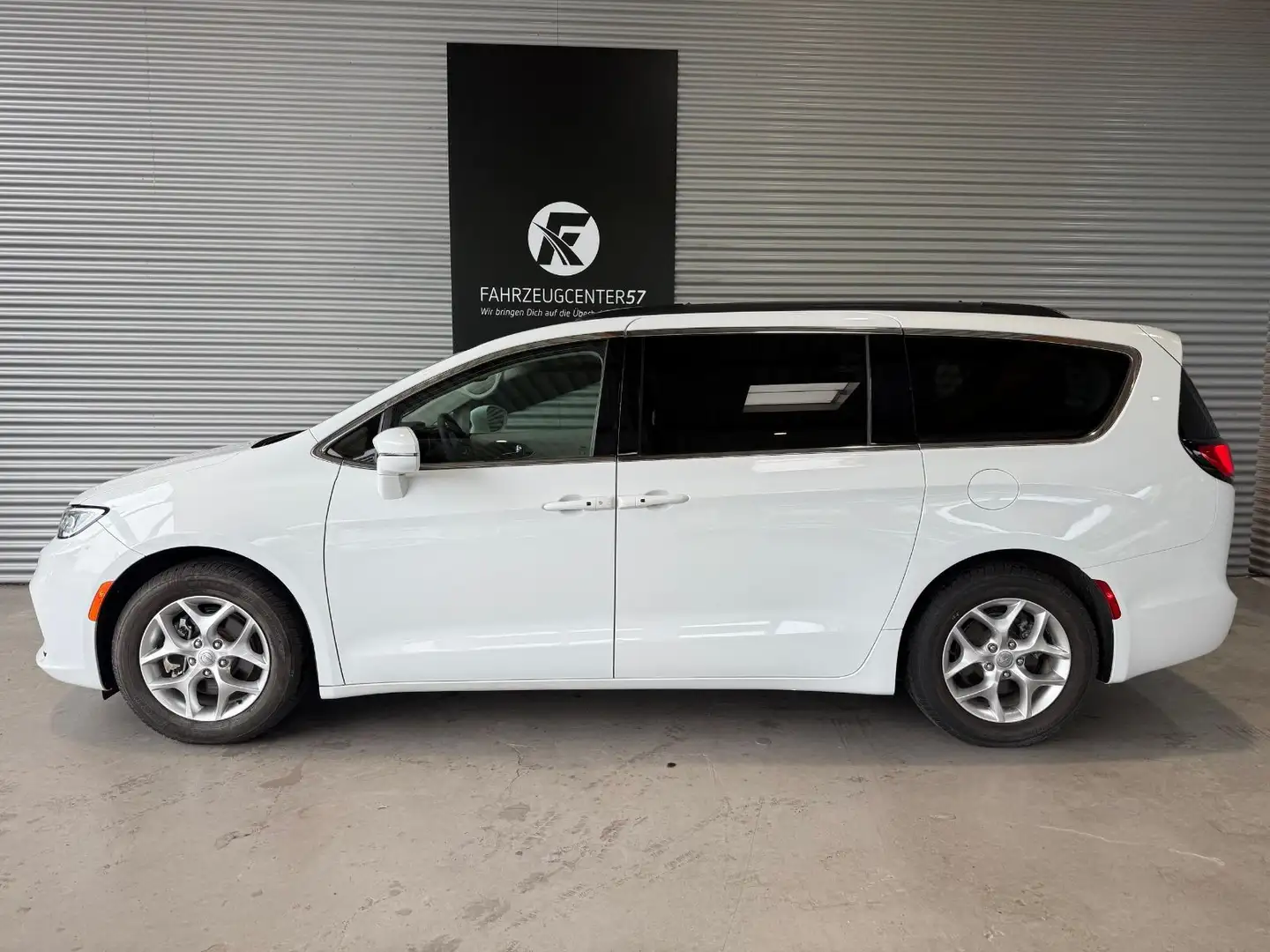 Chrysler Pacifica 3.6L /7-SITZER/360°/ACC/LED/CARPLAY/TV Weiß - 2