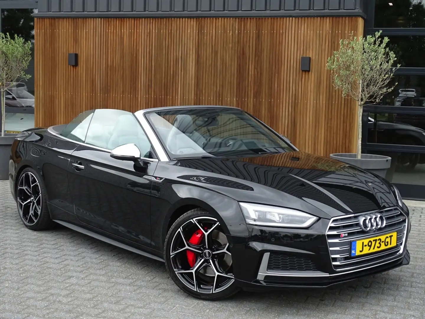 Audi A5 Cabriolet S5 3.0 V6T 354PK Quattro / B&O / 360˚ / Zwart - 2