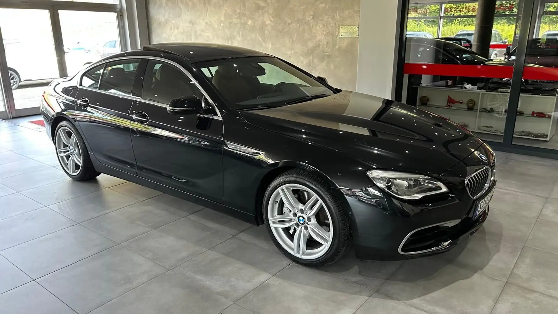 BMW 640 640d xDrive Gran Coupé INDIVIDUAL PANO HEAD-UP Schwarz - 2