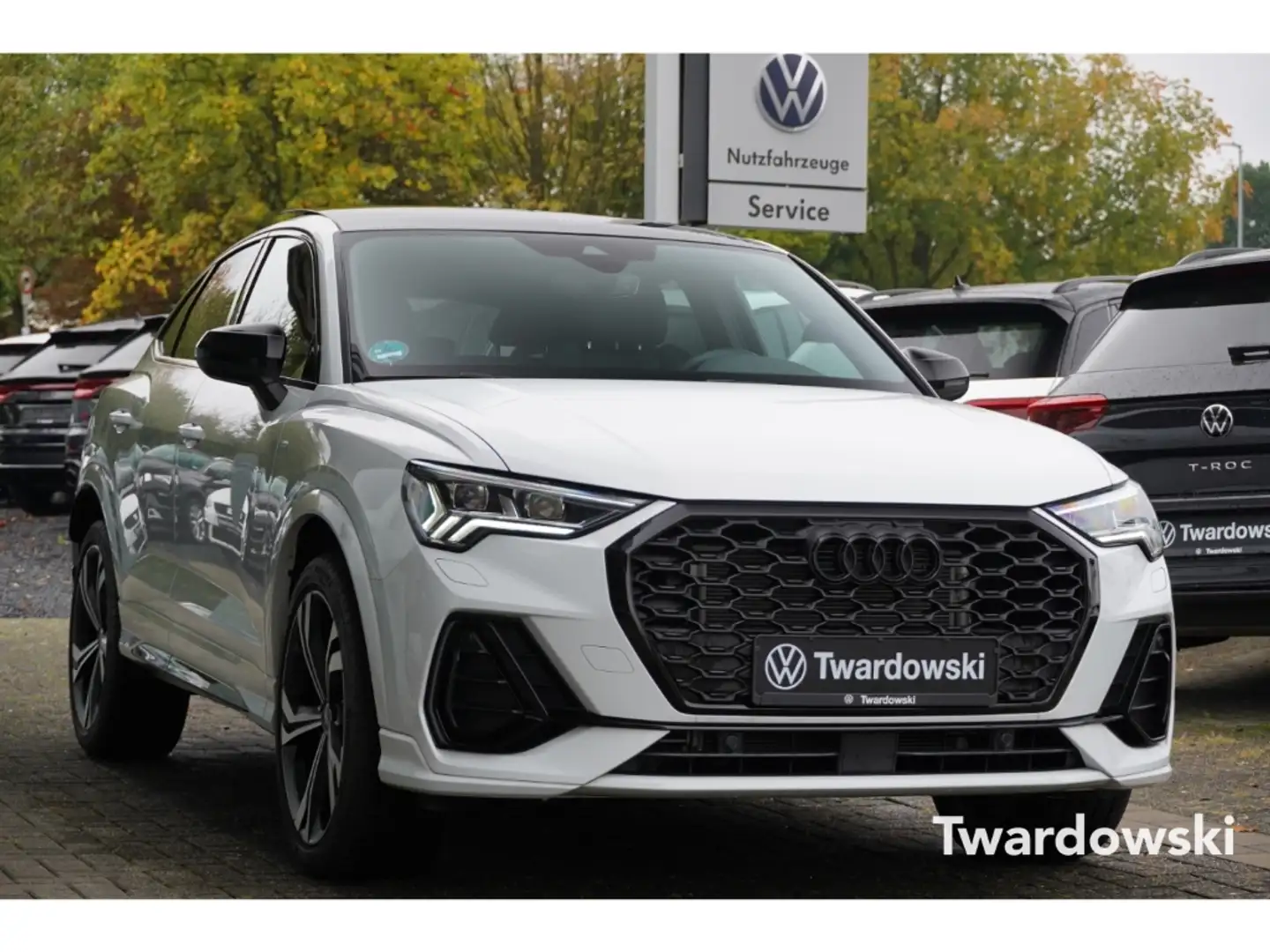 Audi Q3 Sportback S line Keyless Matrix Pano ACC Kamera Weiß - 1