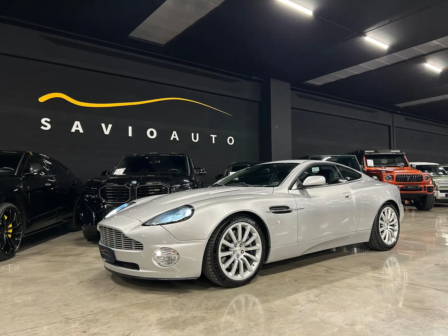 Aston Martin Vanquish Coupe 6.0 V12 Argento - 1