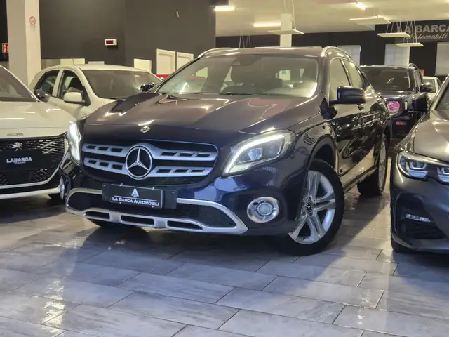 Mercedes-Benz GLA 180 GLA-X156 d Sport auto