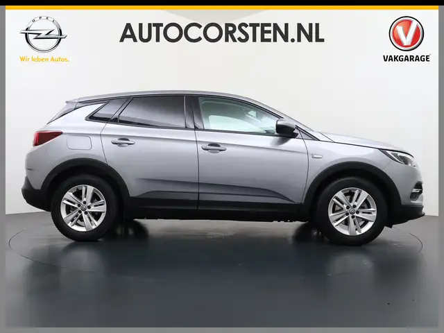 Opel Grandland X view 4