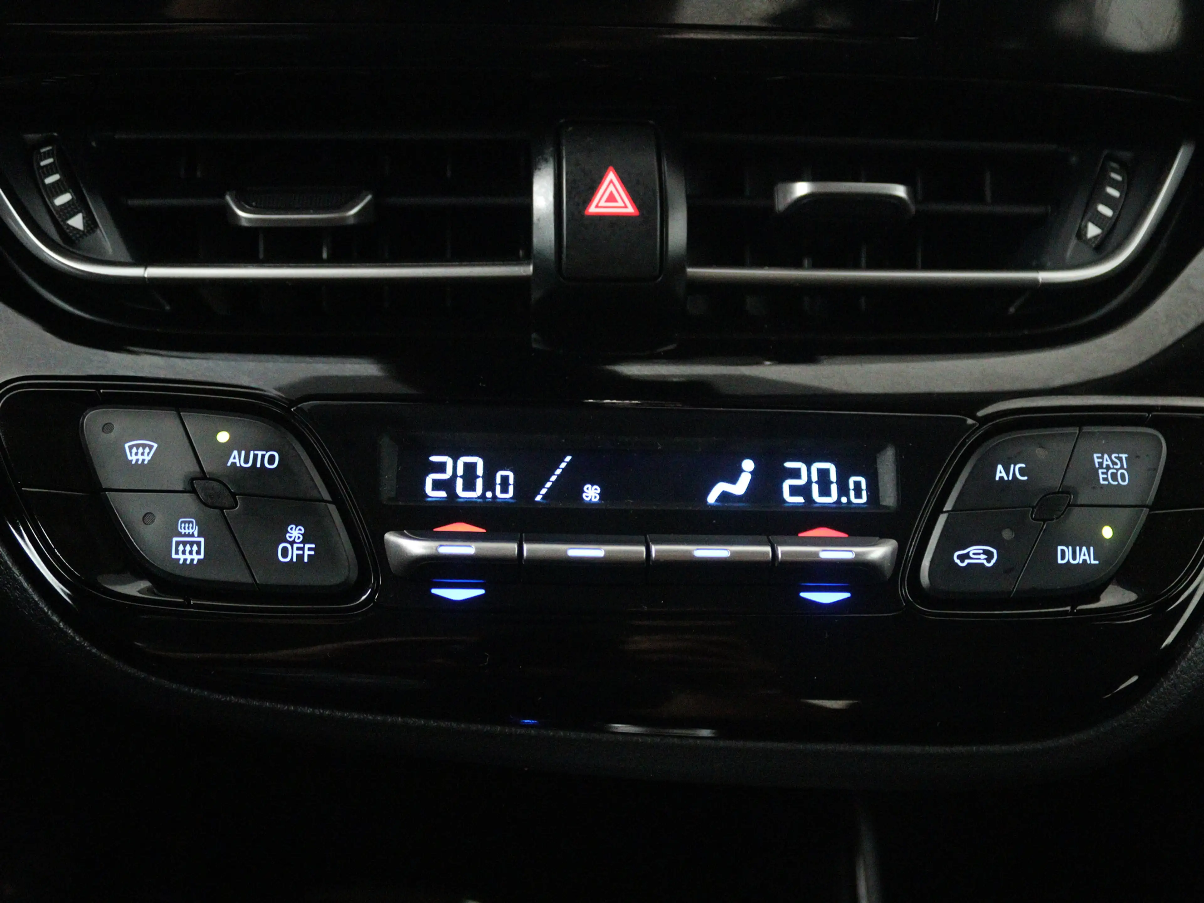 Toyota C-HR 2.0 Hybrid Dynamic | Navigatie | PDC | — photo 11