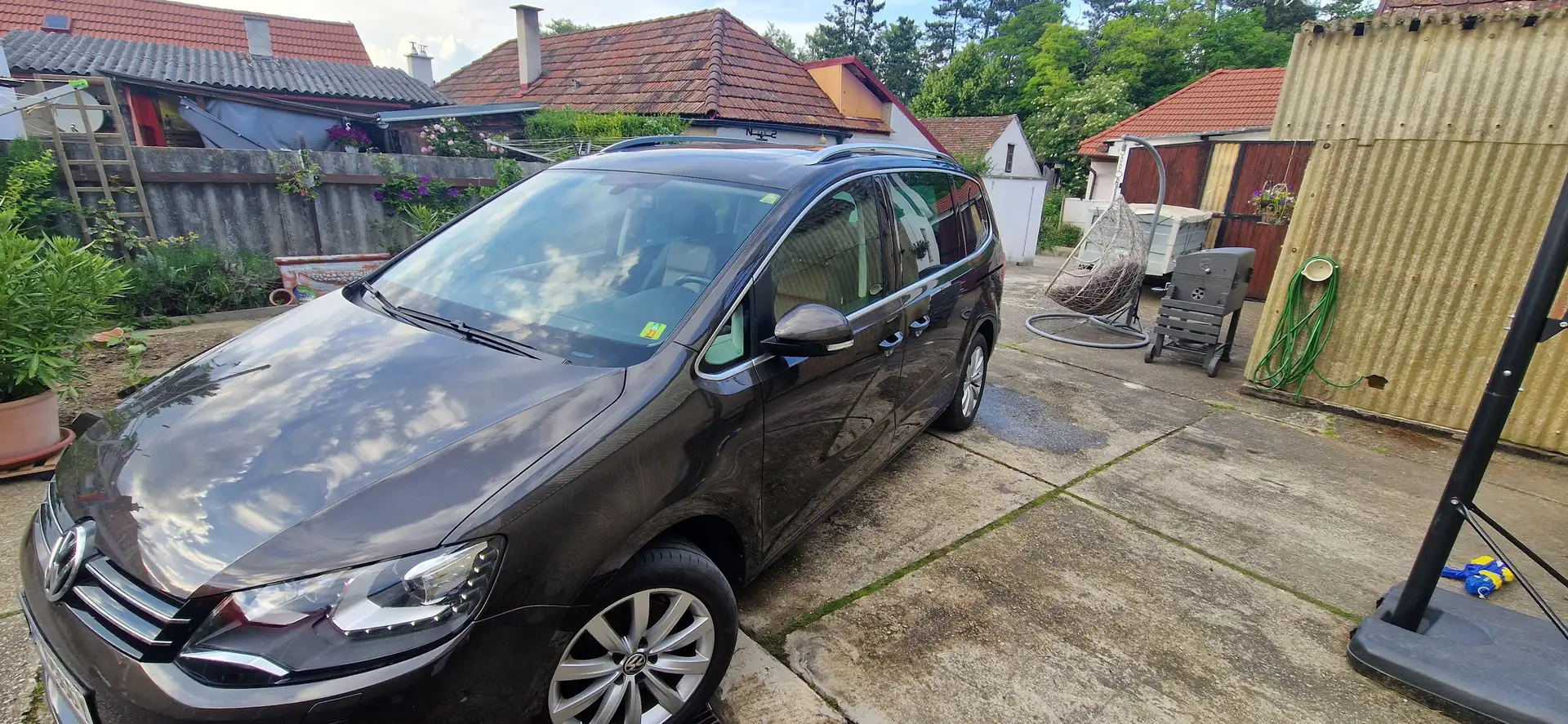 Volkswagen Sharan Highline BMT 2,0 TDI DSG Braun - 2