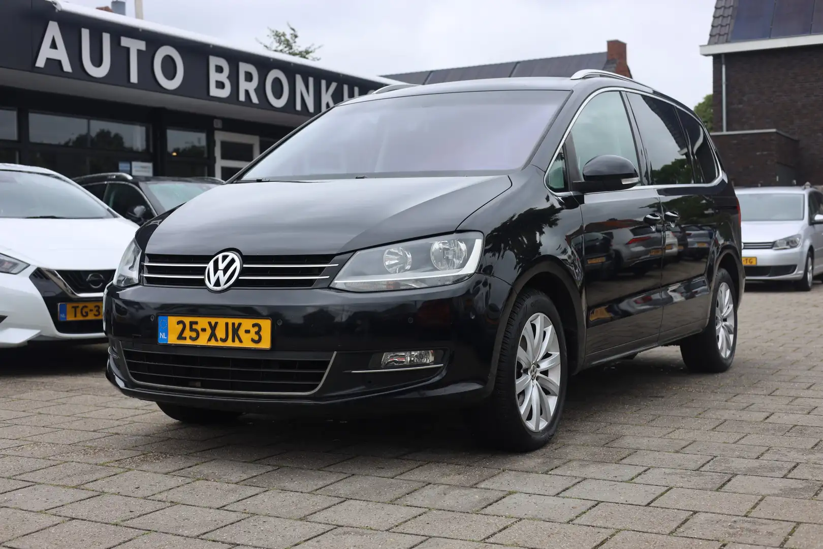 Volkswagen Sharan 2.0 TDI HIGHLINE I 7 PERS I CRUISE I TREKHAAK Zwart - 1