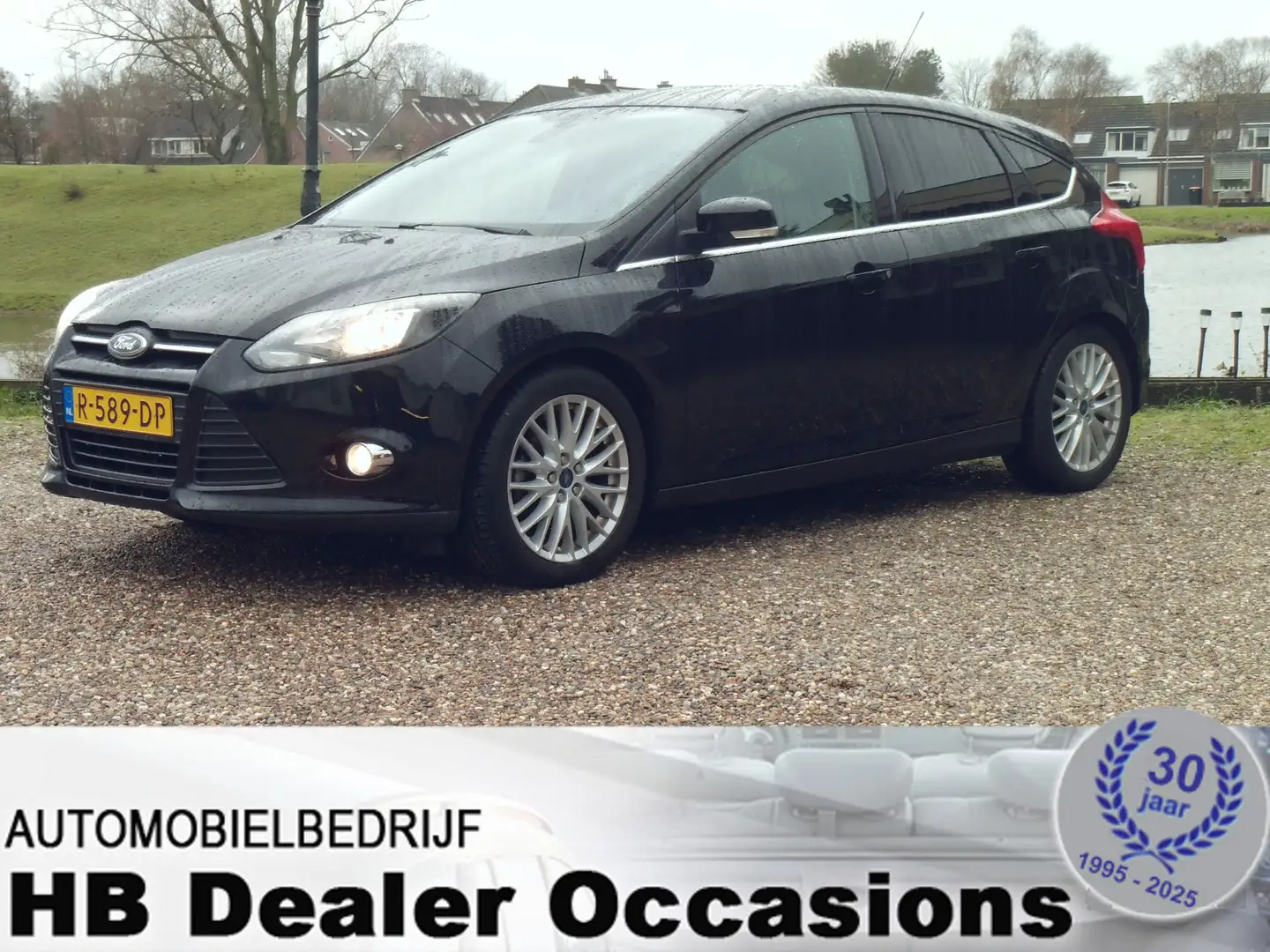 Ford Focus 1.0 EcoBoost Titanium - Airco - Navigatie - 6 Bak Noir - 1
