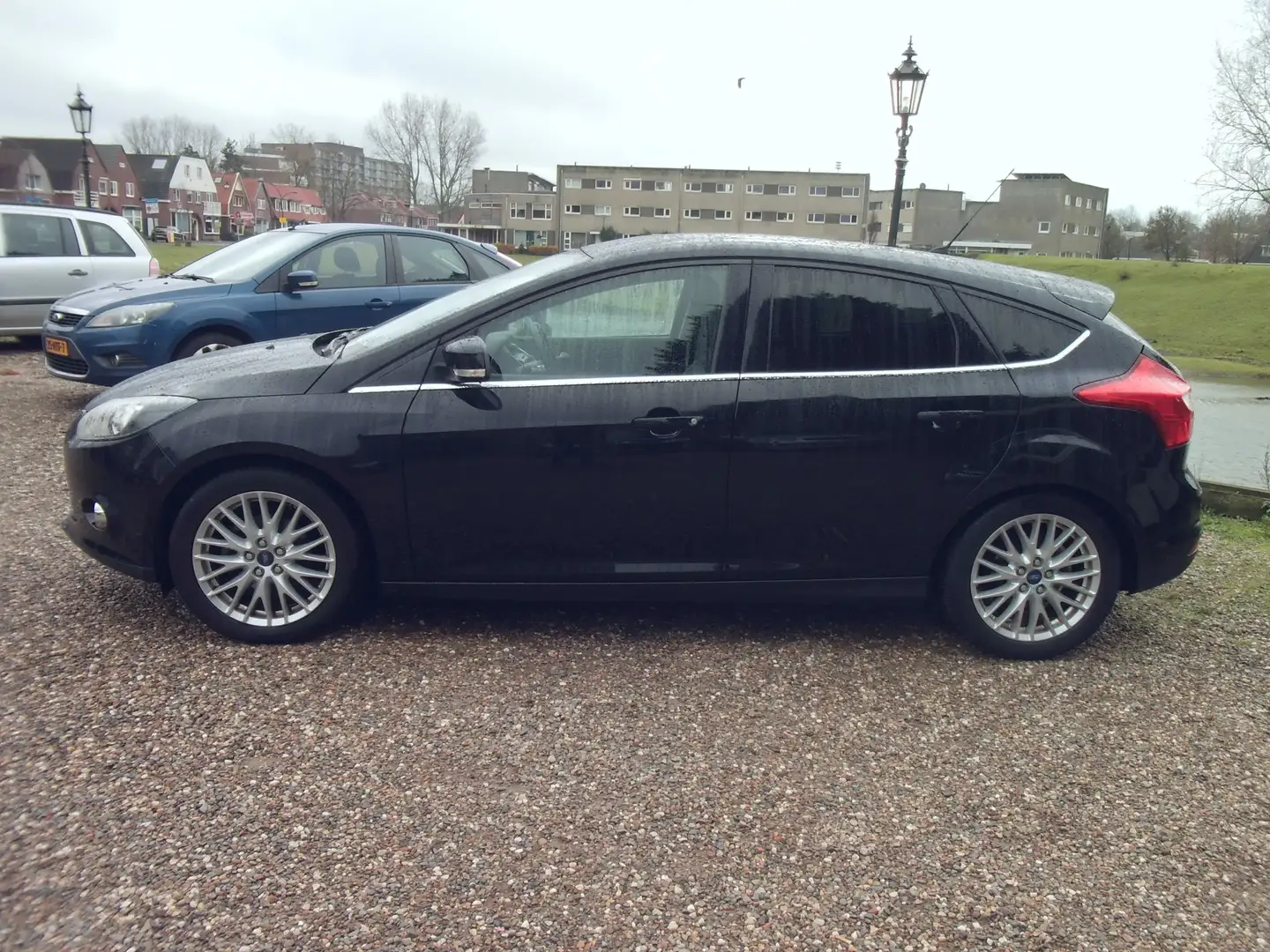 Ford Focus 1.0 EcoBoost Titanium - Airco - Navigatie - 6 Bak Noir - 2