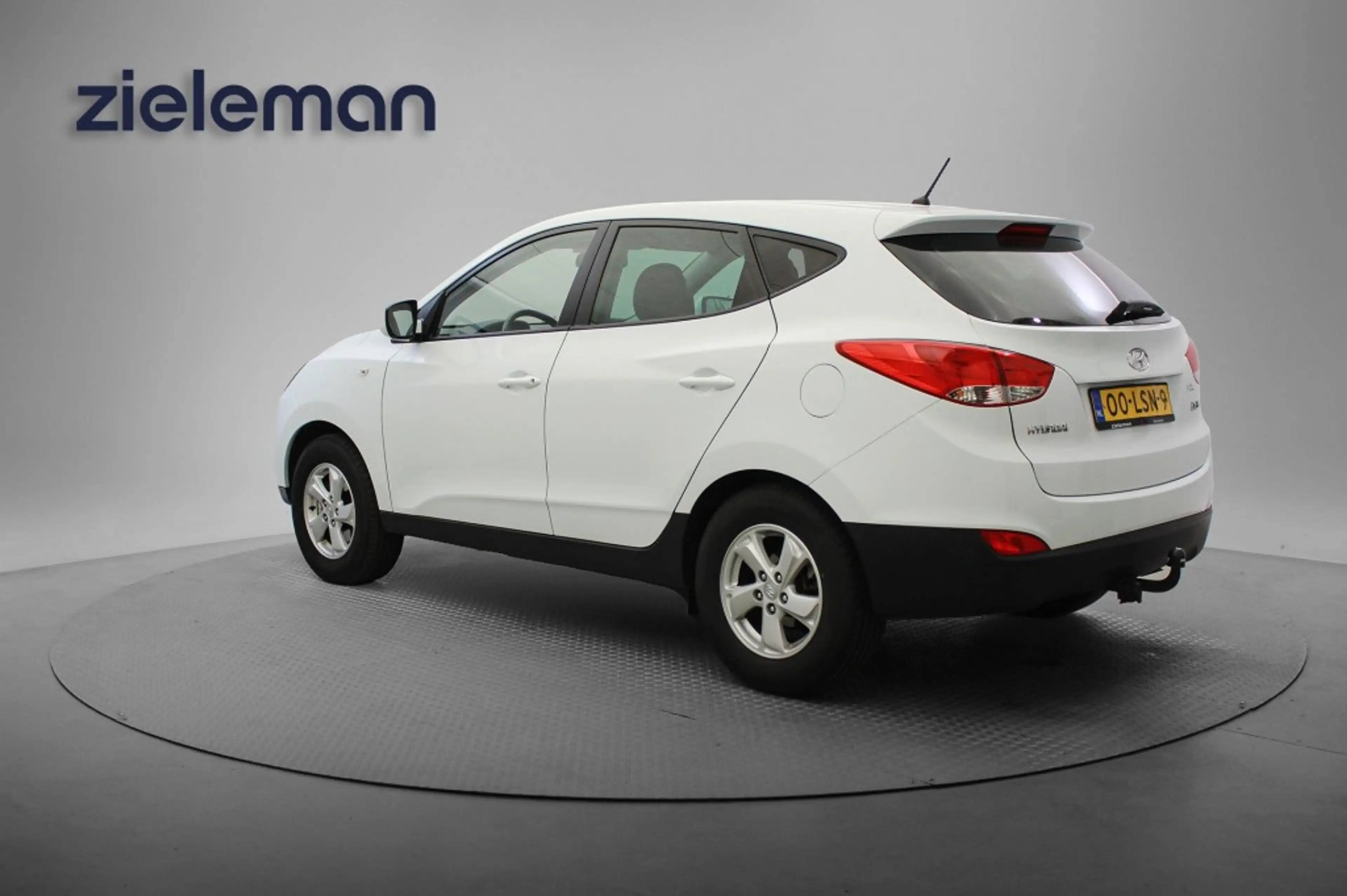 Hyundai iX35 2.0i Dynamic - Cruise, Clima, Trekhaak — photo 3