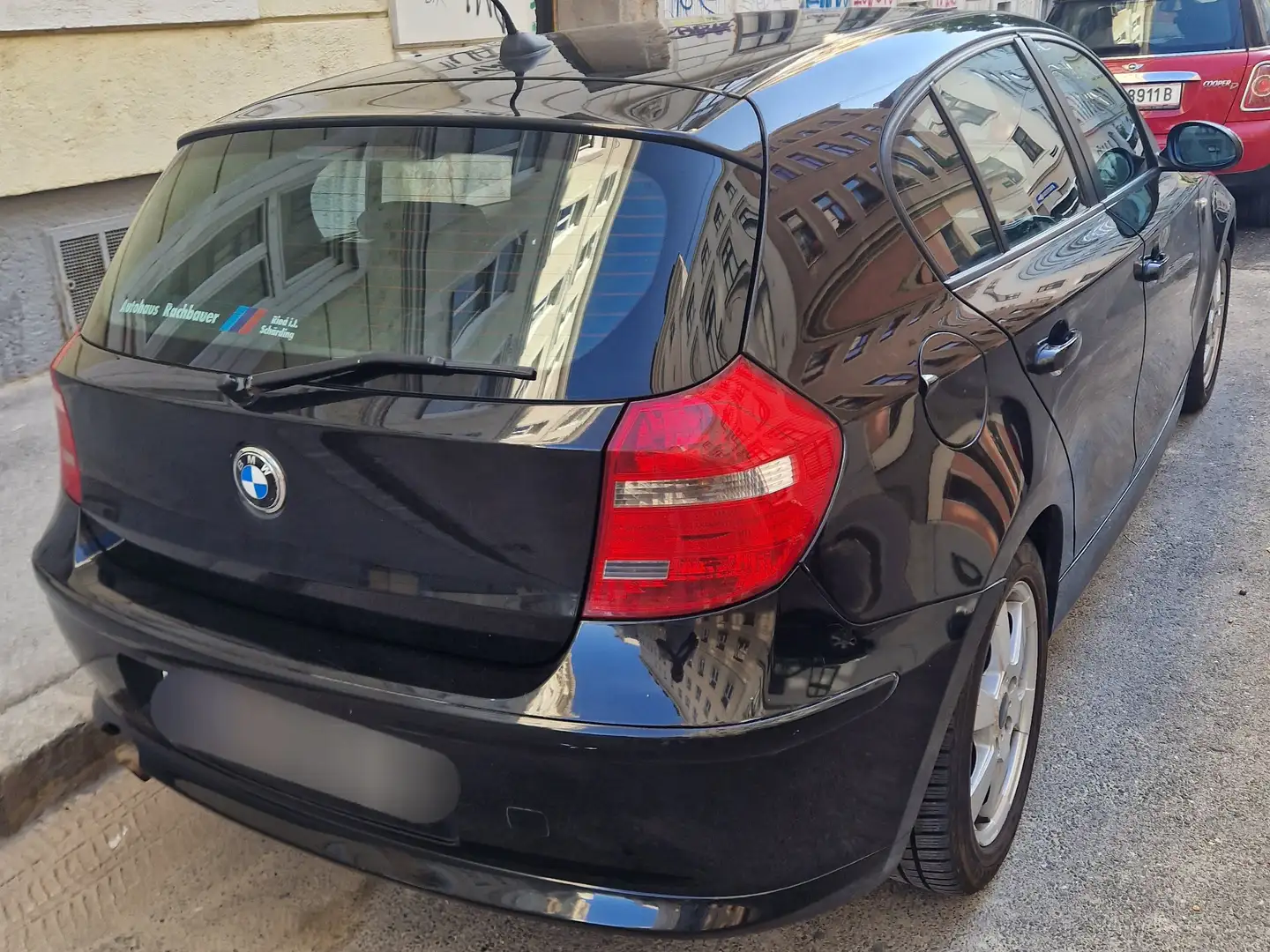 BMW 118 118d Schwarz - 2