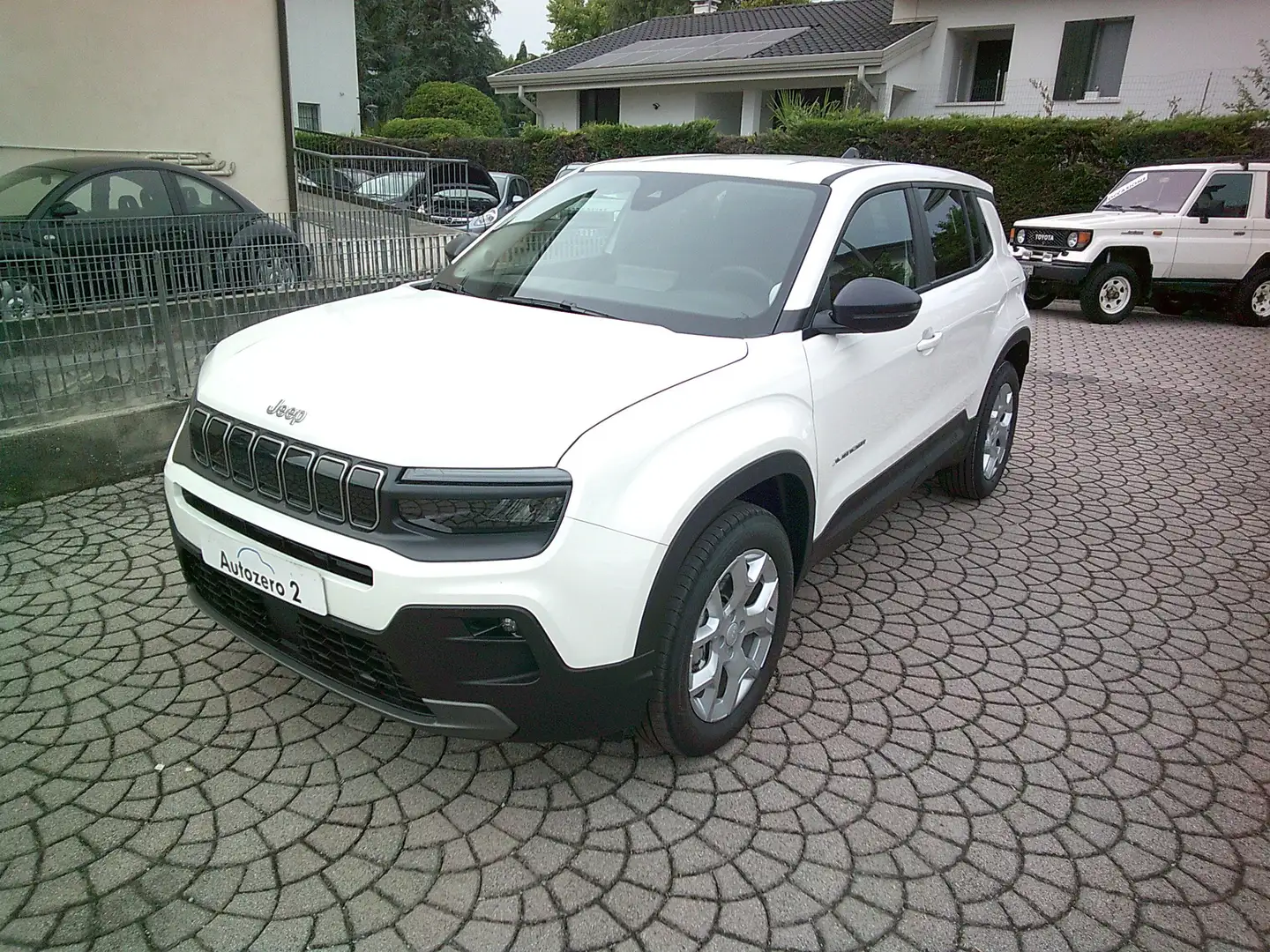 Jeep Avenger Avenger 1.2 turbo HIBRID 101cv LONGITUDE Blanc - 1