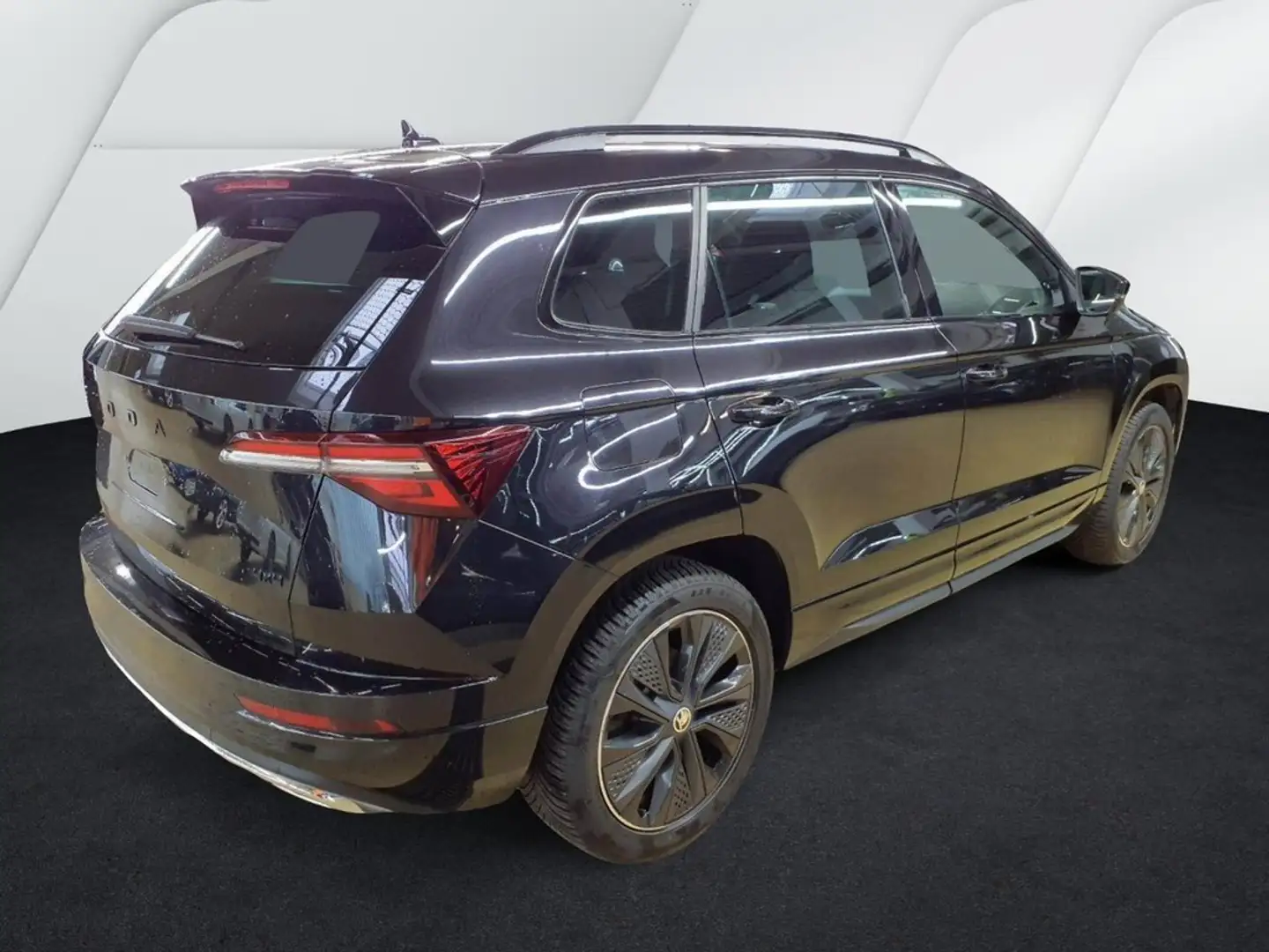 Skoda Karoq 2.0 TSI DSG 4x4 Sportline AHK, Pano Schwarz - 2