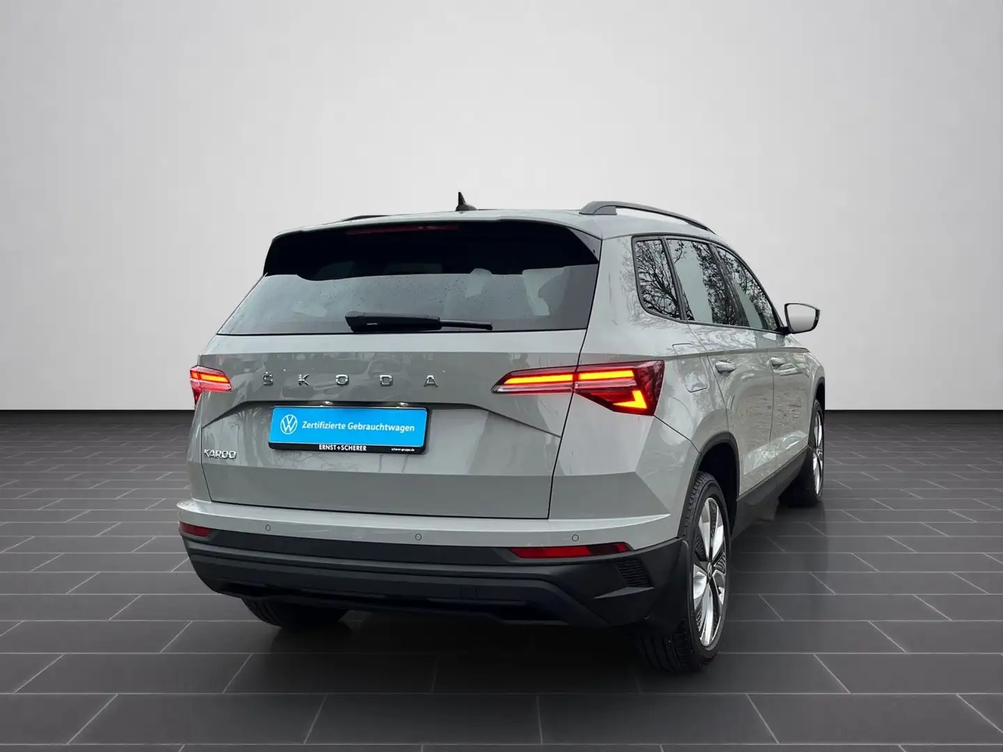 Skoda Karoq 1.5 TSI Style LED+ACC+Kamera+Climatr+Sitzh Grau - 2