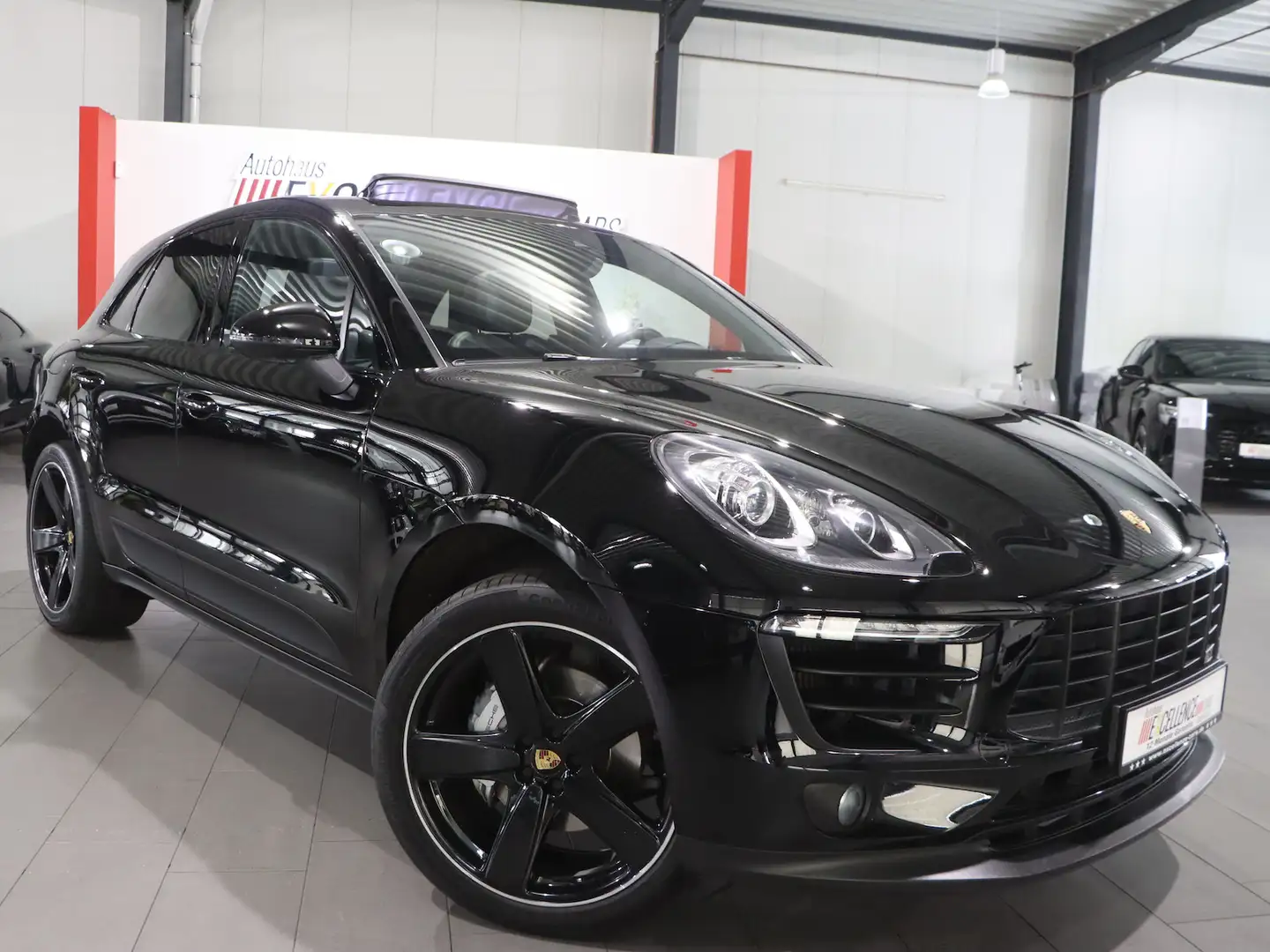 Porsche Macan S 3.0 ALLRAD / PANORAMA / LEDER / NAVI+ Schwarz - 2