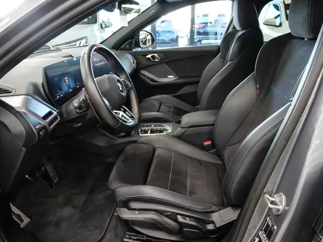 BMW 1 Series view 9