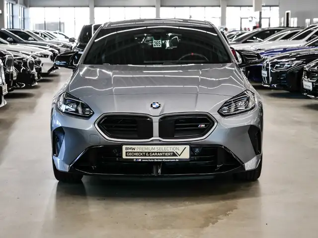 BMW 1 Series view 3