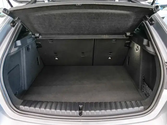 BMW 1 Series view 15