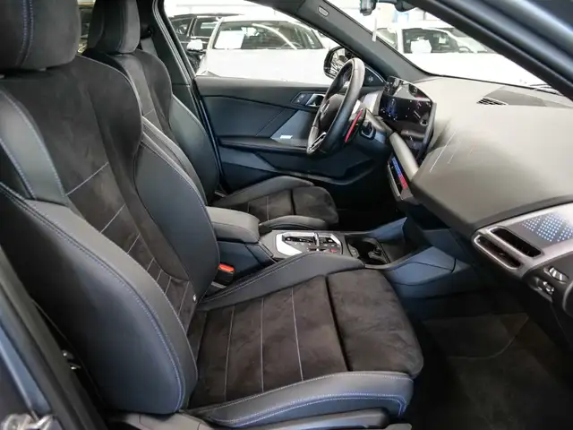 BMW 1 Series view 17