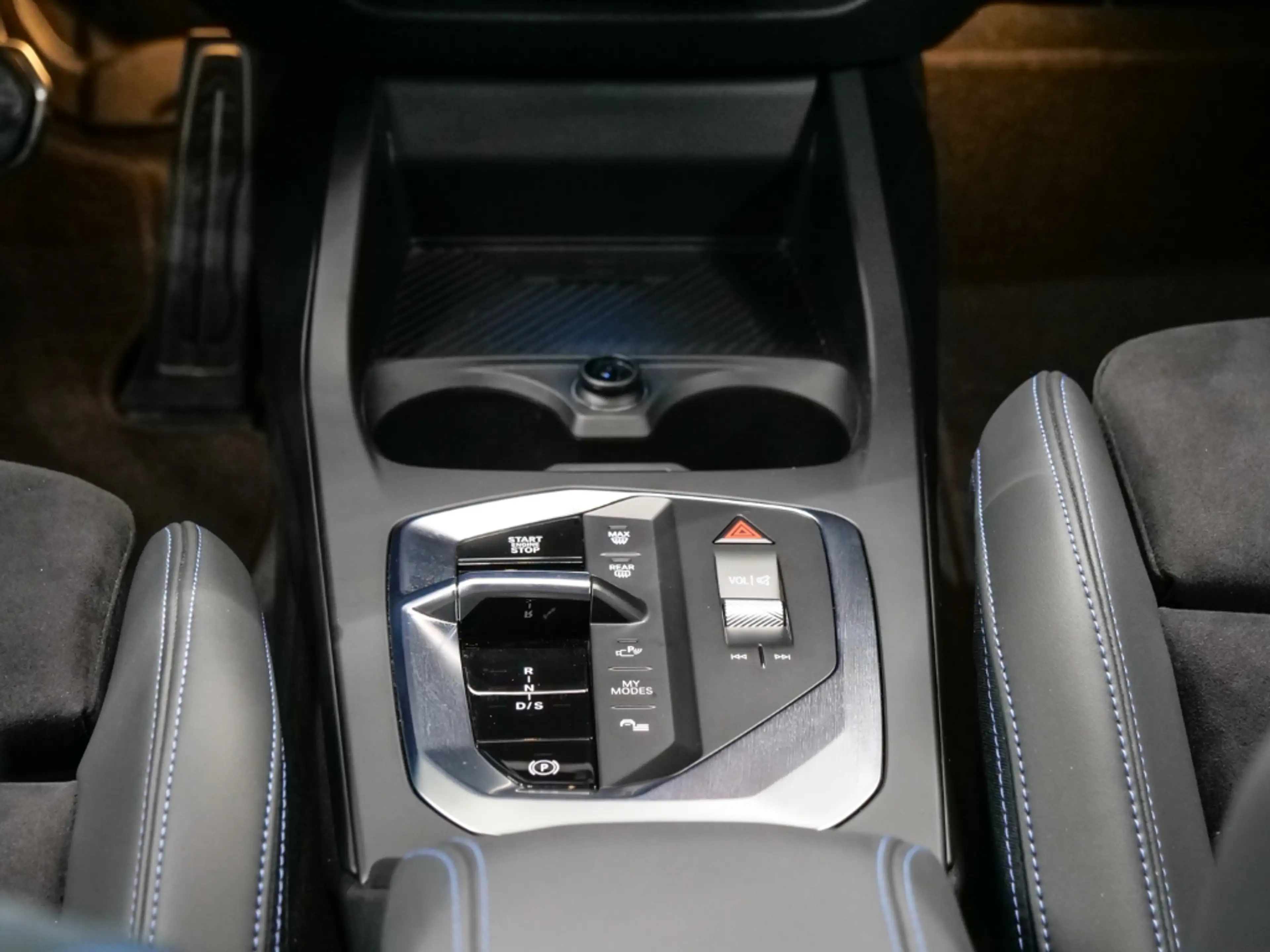 BMW 135 xDrive Park-Assistent Digitales Cockpit Soundsyste — photo 14