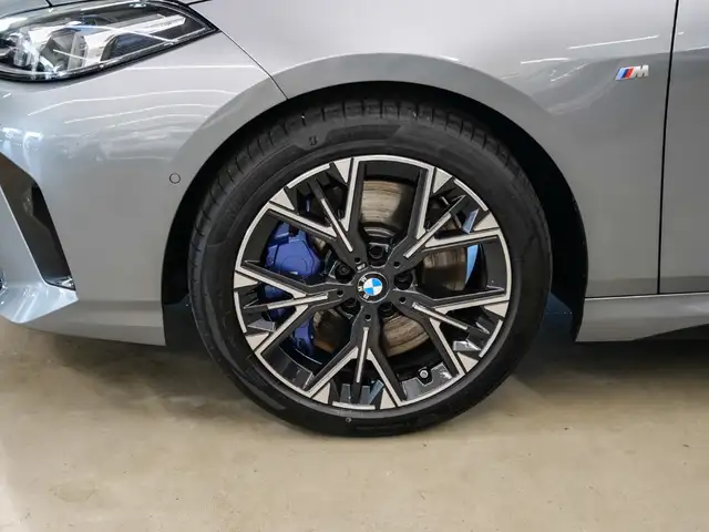 BMW 1 Series view 7