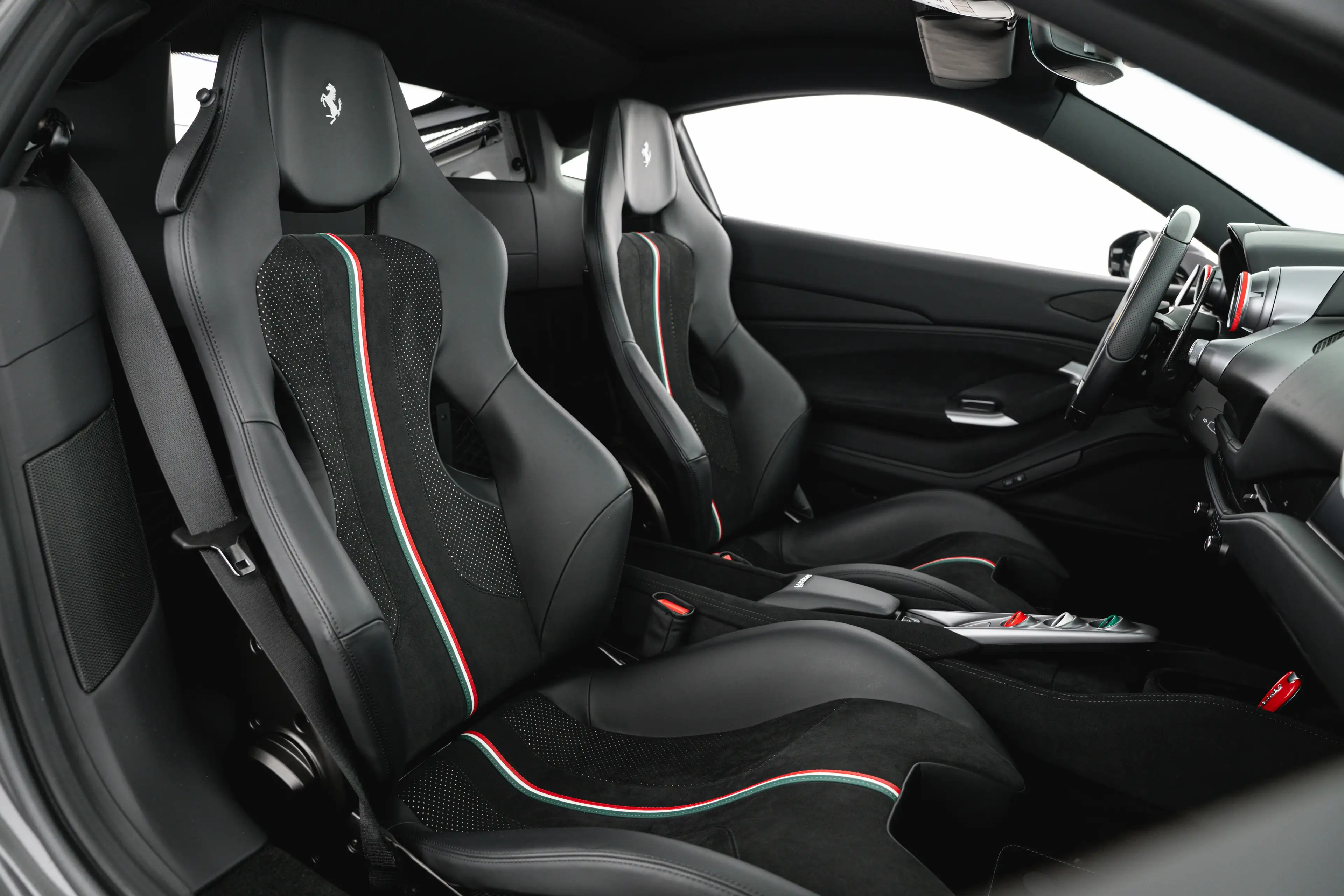 Ferrari F8 Tributo — photo 13